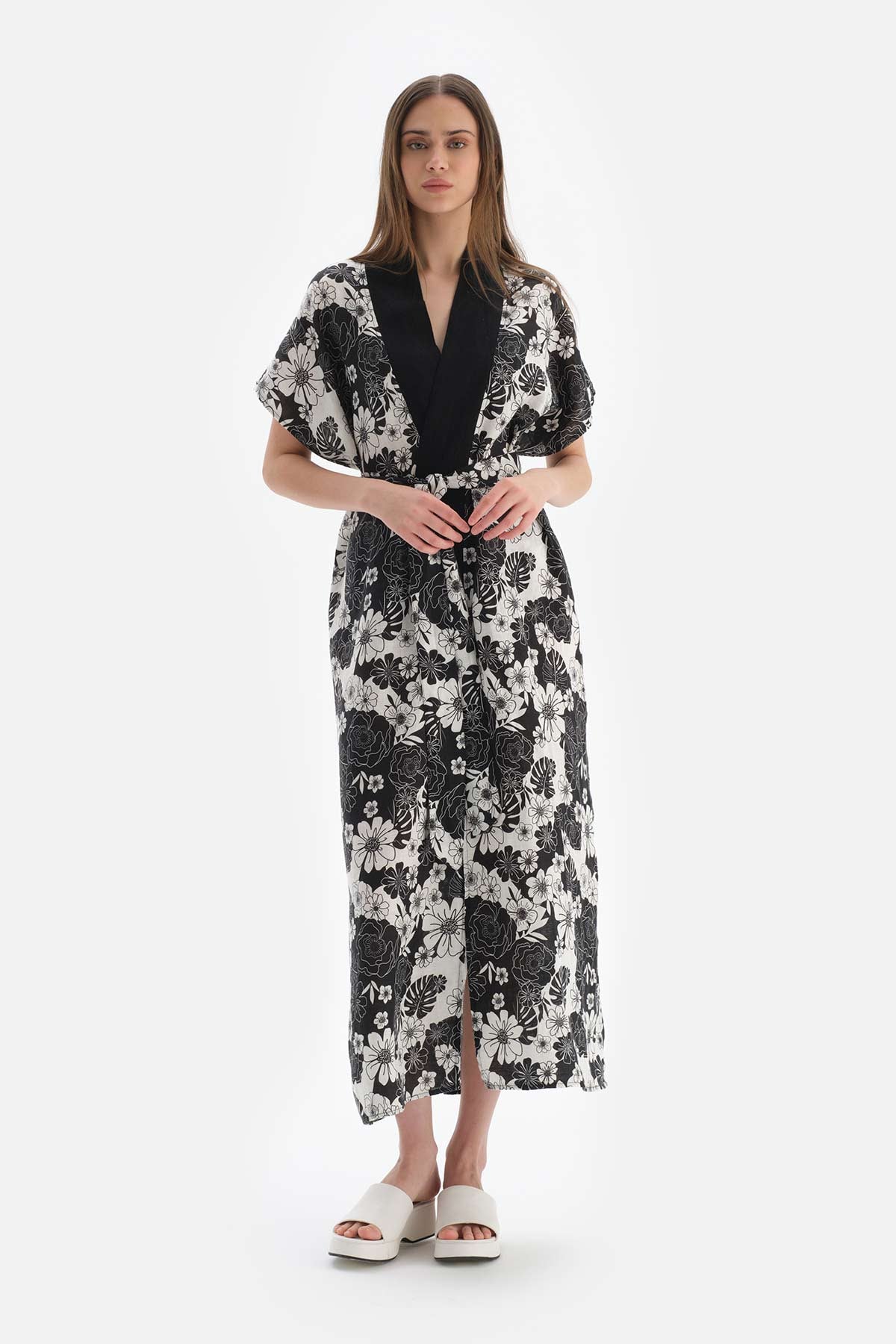 Siyah Beyaz Keten Uzun Kimono