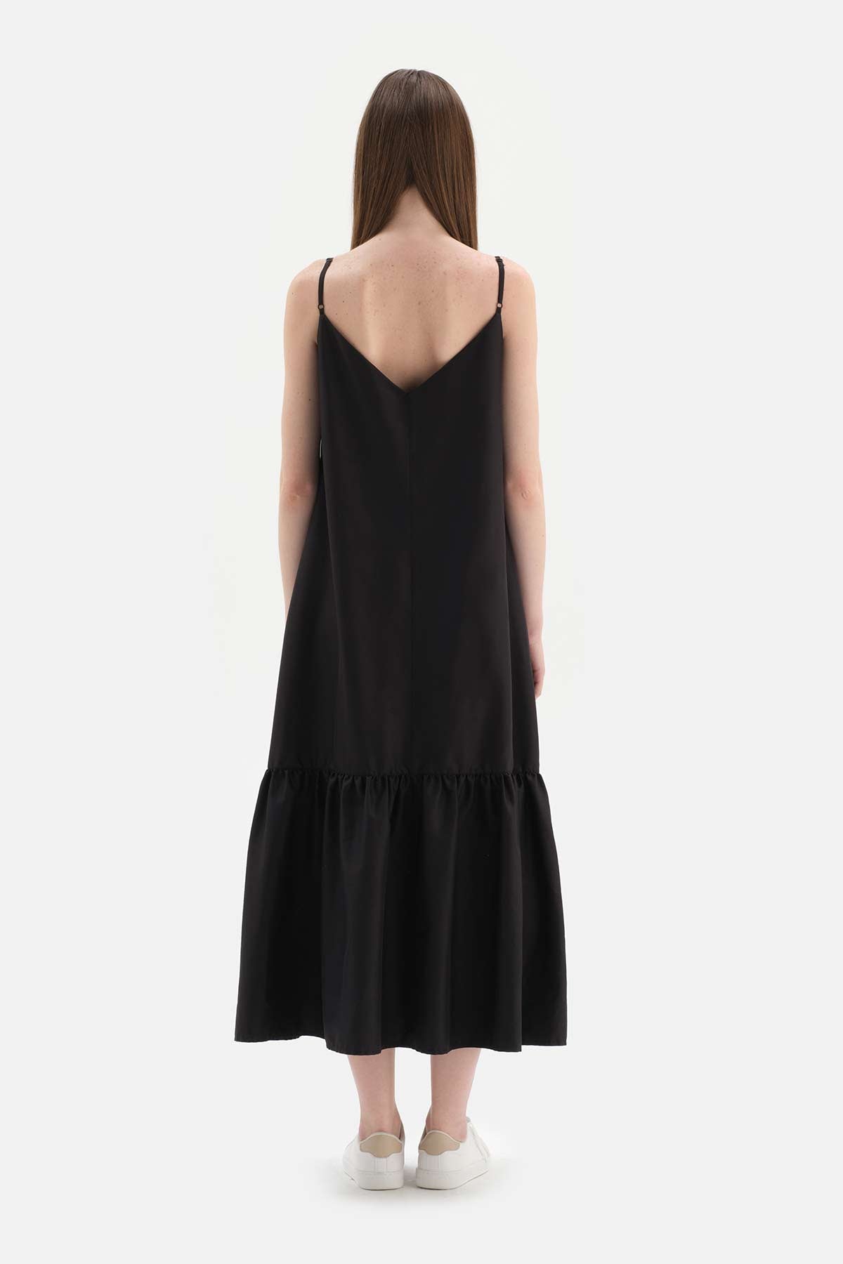 Siyah Askılı Önü Düğmeli Uzun Dokuma Elbise