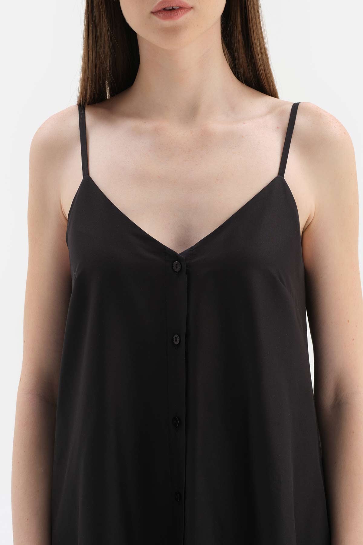 Siyah Askılı Önü Düğmeli Uzun Dokuma Elbise