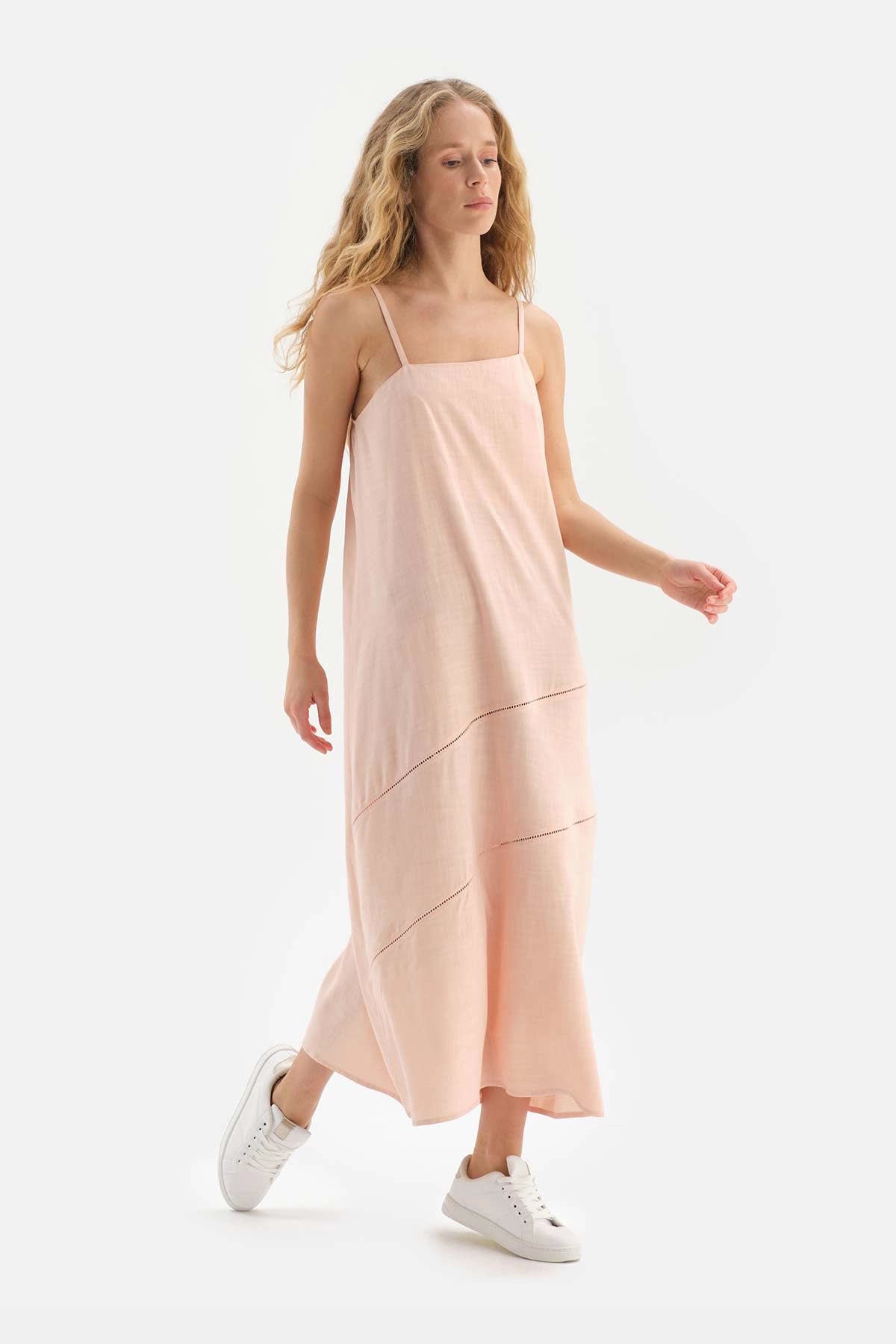 Açık Pembe Verev Kesik Detaylı Viskon Elbise