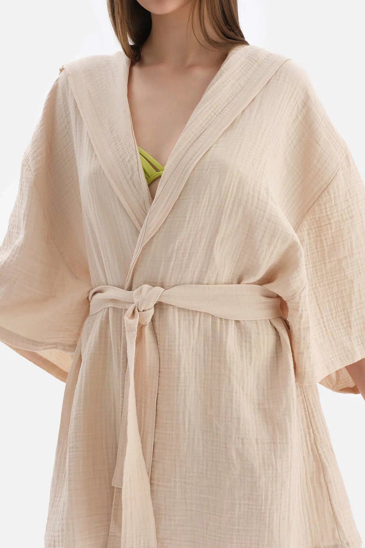 Bej Müslin Kapişonlu Kısa Kimono