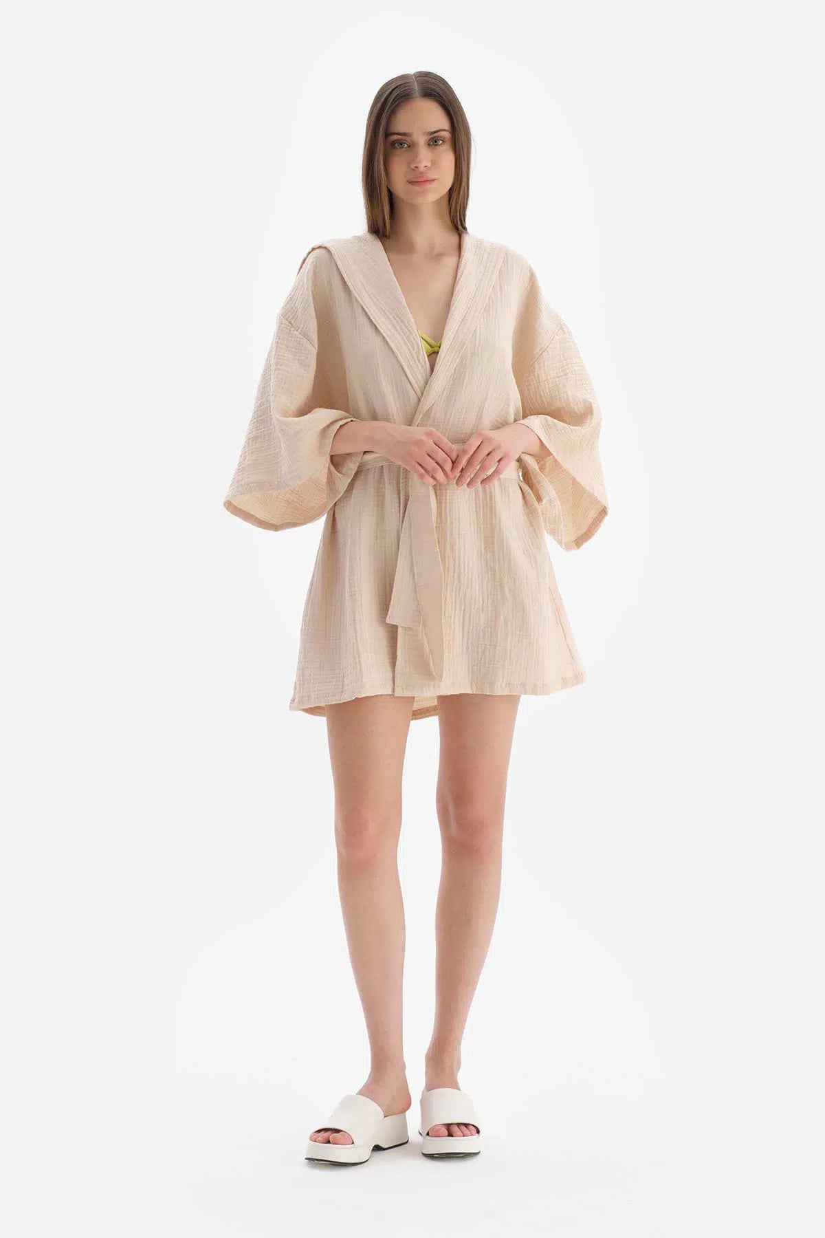 Bej Müslin Kapişonlu Kısa Kimono