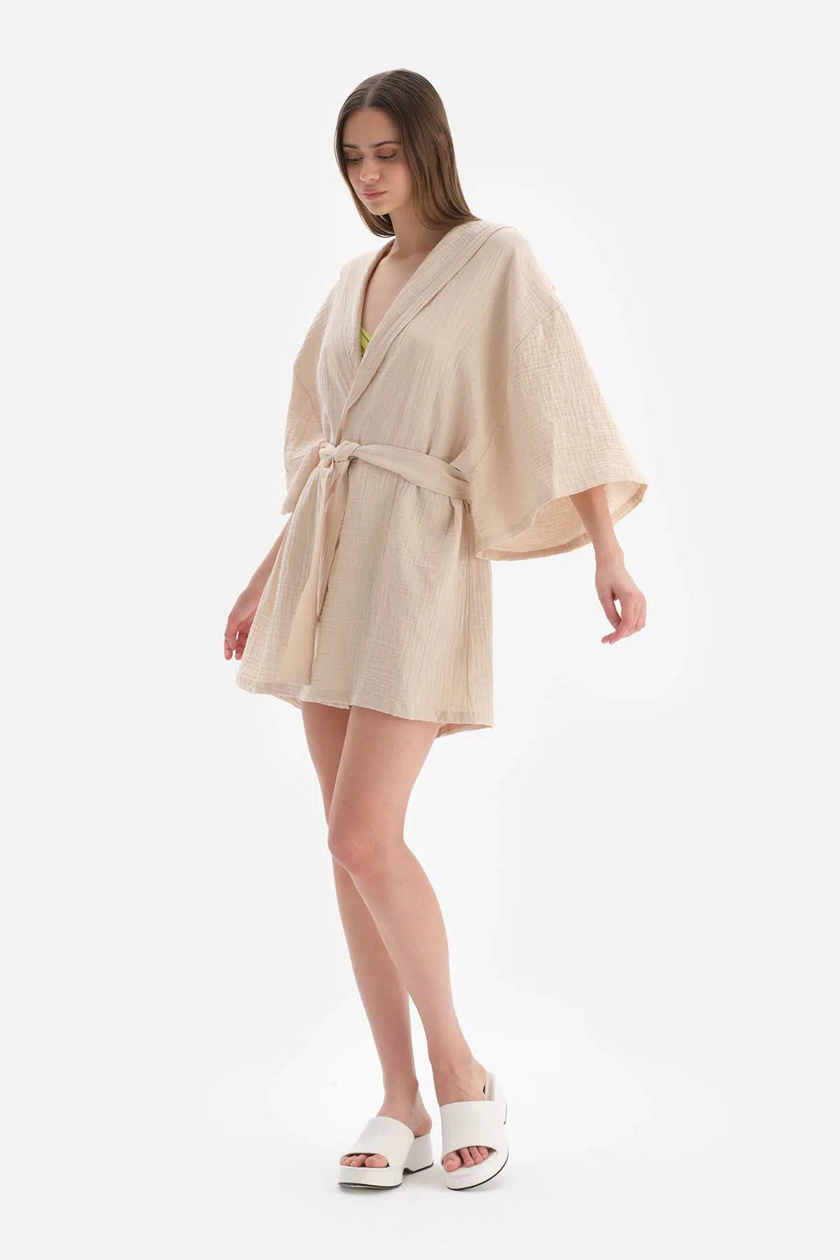 Bej Müslin Kapişonlu Kısa Kimono