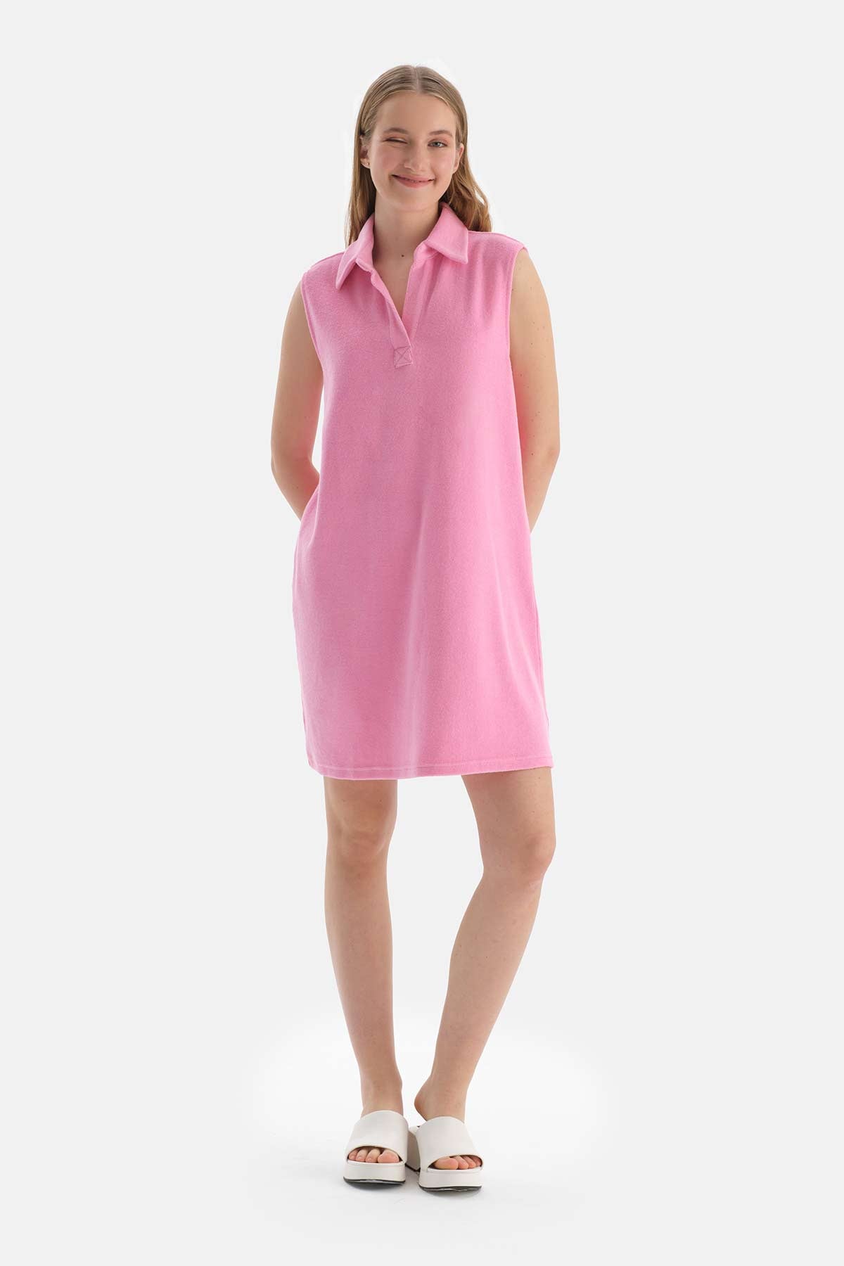Pembe Kolsuz Polo Yaka Havlu Elbise