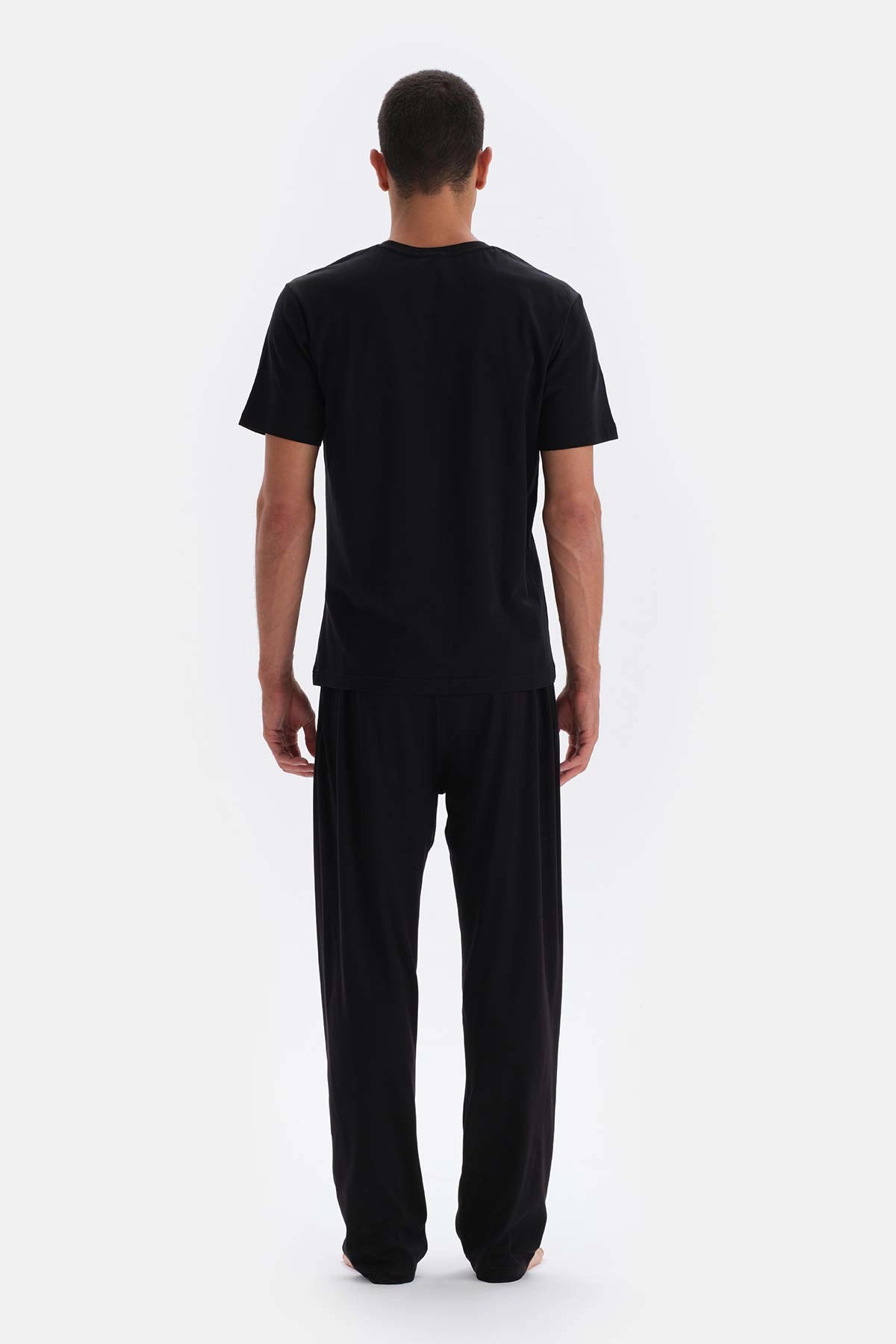 Siyah Bis Yaka Supima Pamuklu Kısa Kollu Tişört