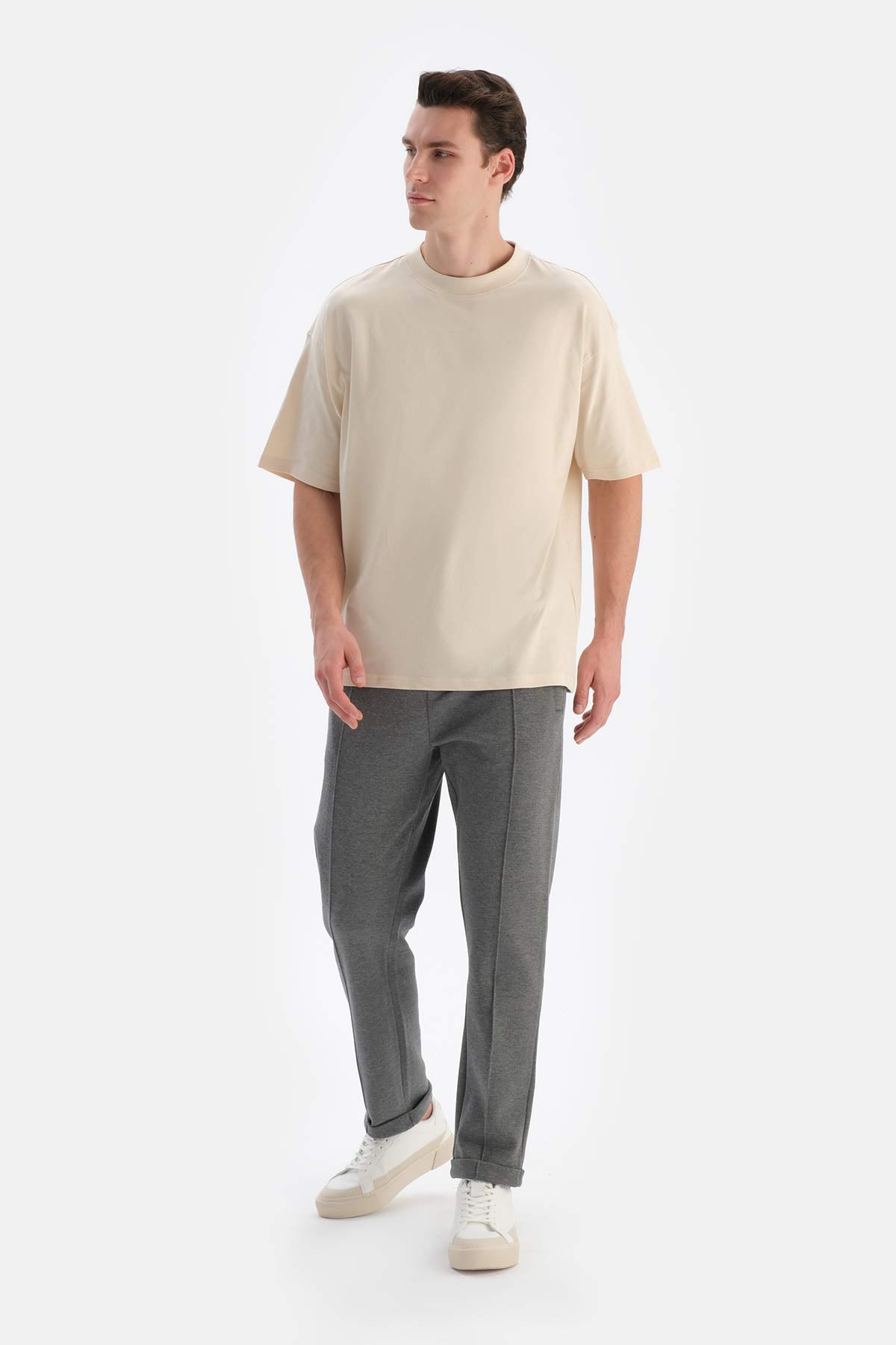 Ekru Kısa Kollu Oversıze Tişört