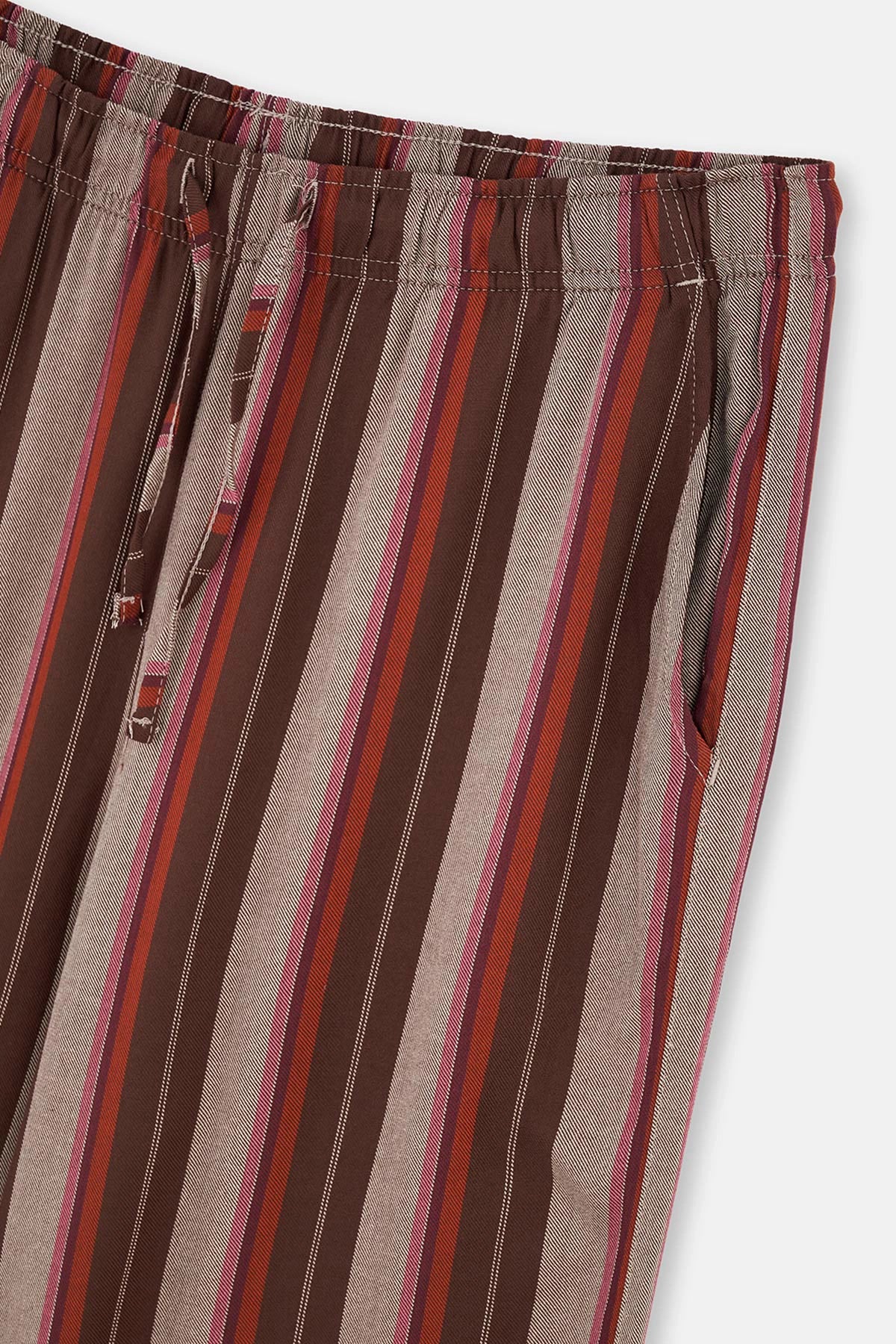 Bej V Yaka Uzun Kollu Altı Dokuma Pijama Takımı