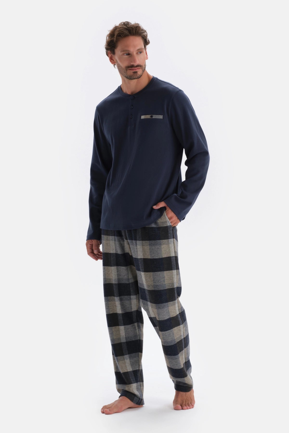 Lacivert Yarım Patlı Uzun Kollu Altı Dokuma Pijama Takımı