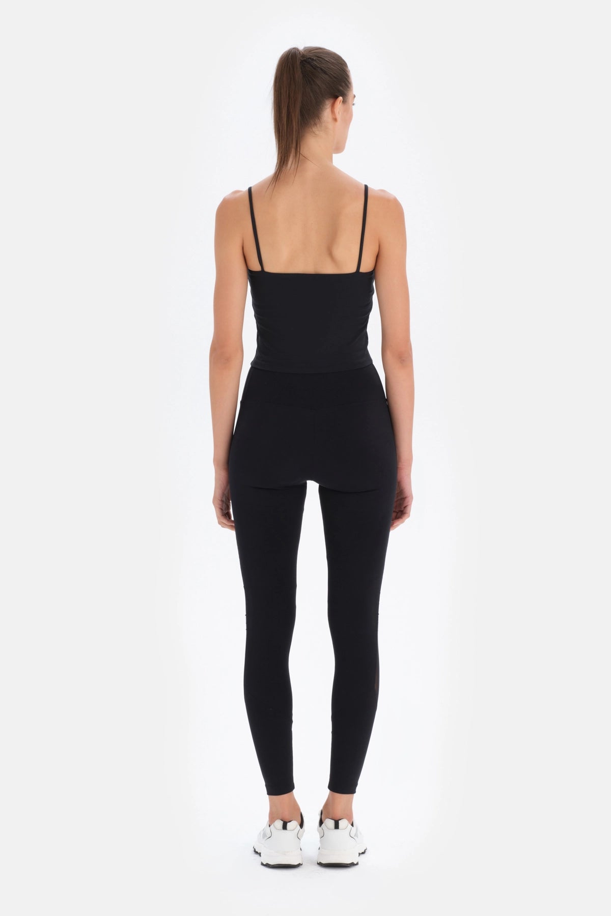 Siyah Dagi Active Askılı Crop Atlet