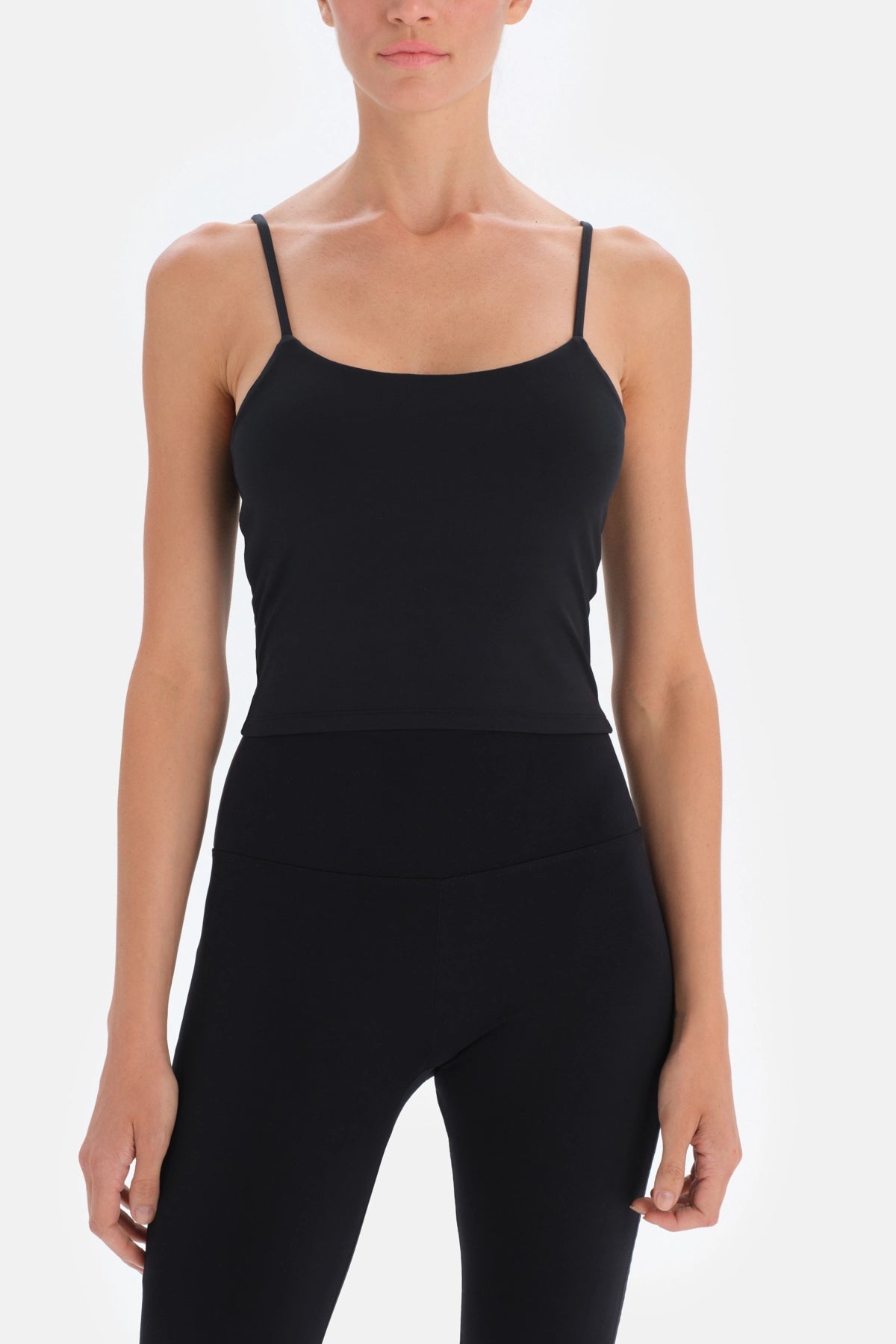 Siyah Dagi Active Askılı Crop Atlet