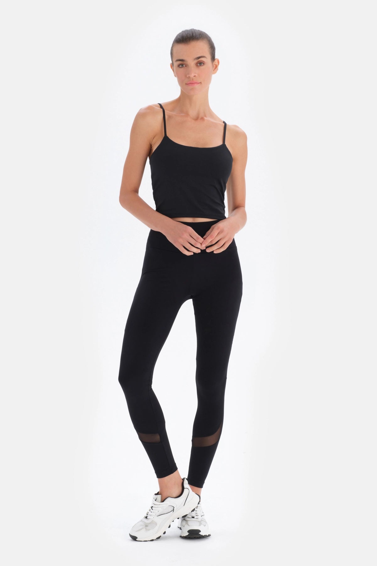 Siyah Dagi Active Askılı Crop Atlet