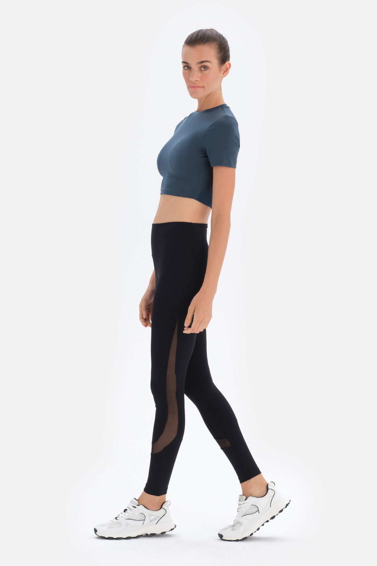 Koyu Yeşil Bisiklet Yaka Crop T-Shirt