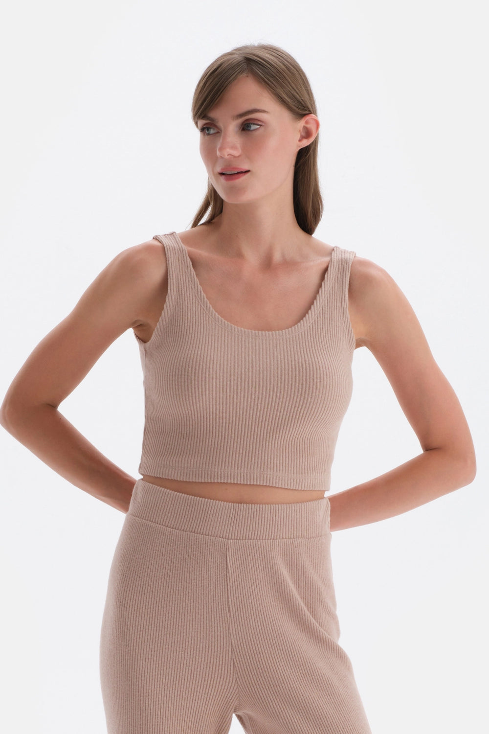 Açık Kahve Kalın Askılı Crop Atlet