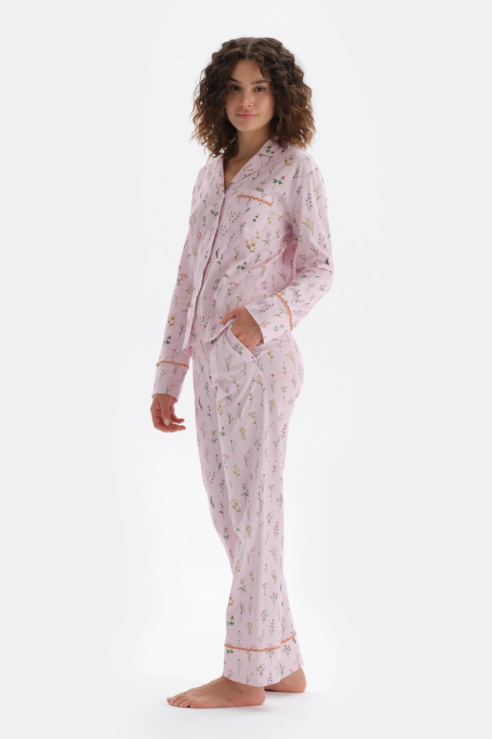 Açık Pembe Minik Çiçek Baskılı Gömlek Pantolon Pijama Takımı