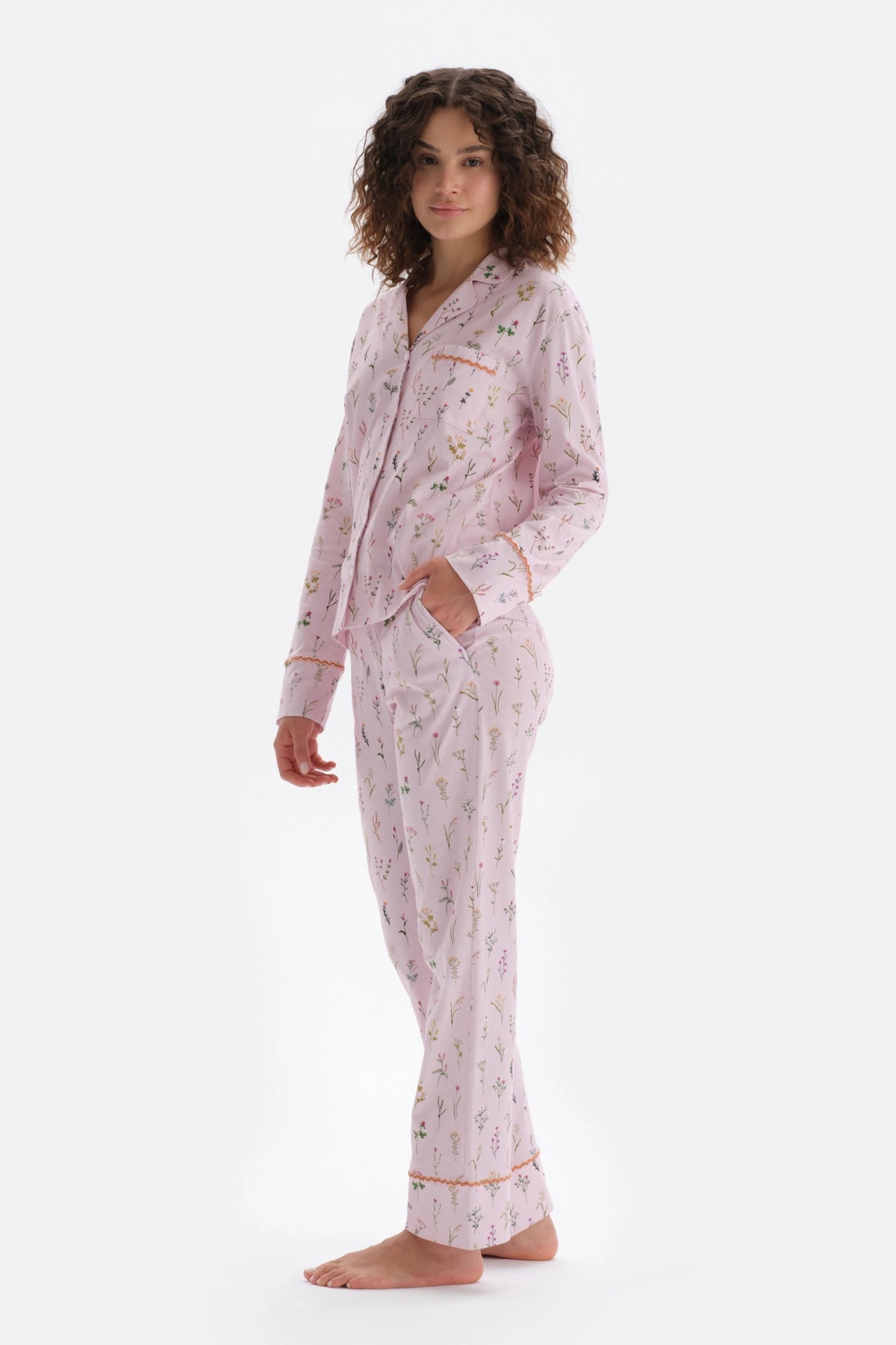 Açık Pembe Minik Çiçek Baskılı Gömlek Pantolon Pijama Takımı