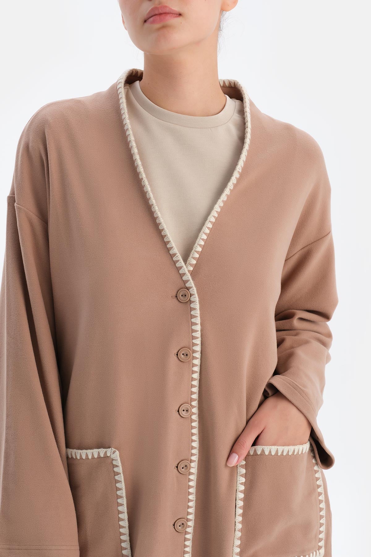 Sütlü Kahve Çoban Dikişli Cepli Uzun Kollu Hırka