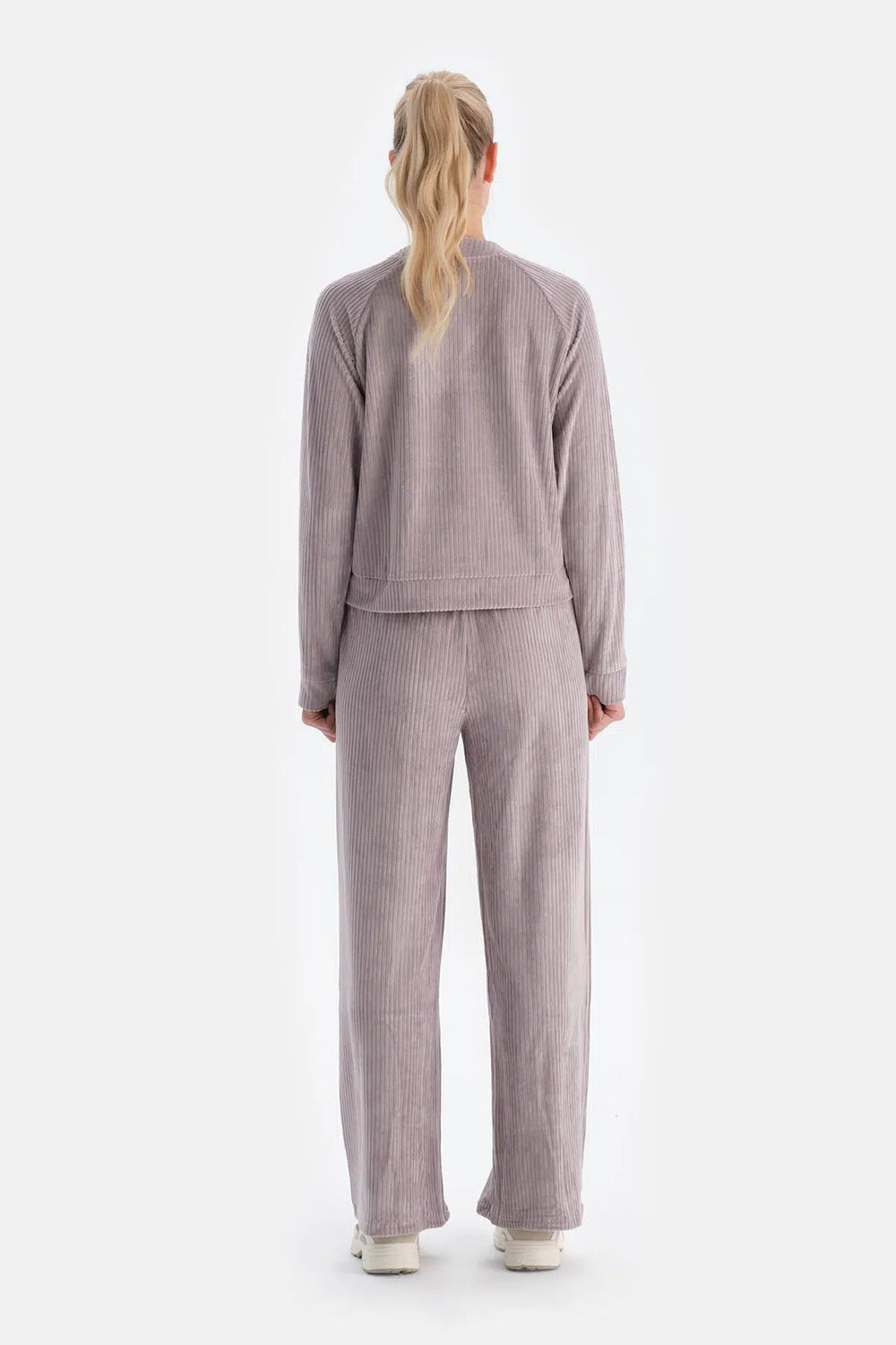 Açık Lila V Yaka Uzun Kollu Kadife Sweatshirt