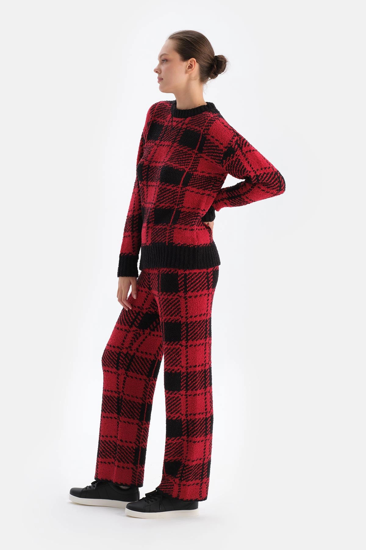 Kırmızı Ekoseli Polar Pantolon