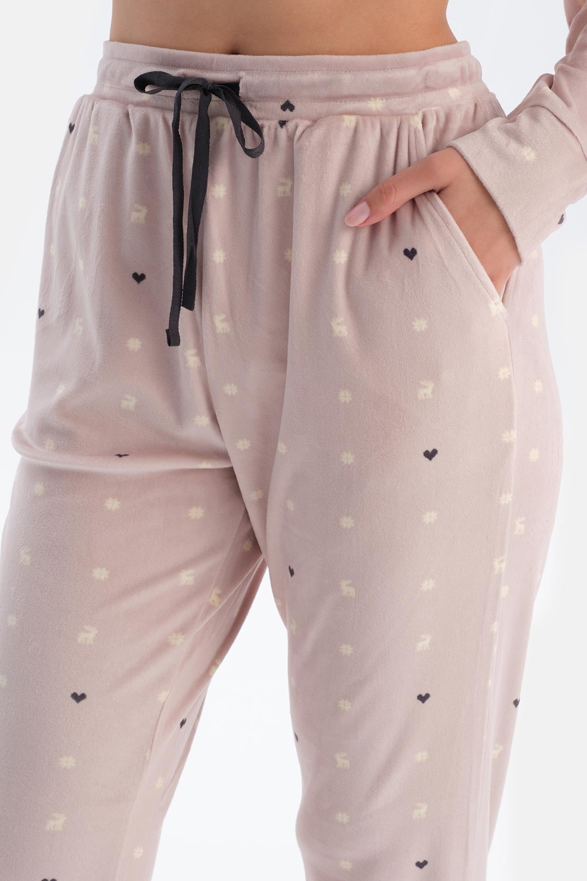 Pudra Mıkroprınt Baskılı Uzun Kollu Kadife Pijama Takımı