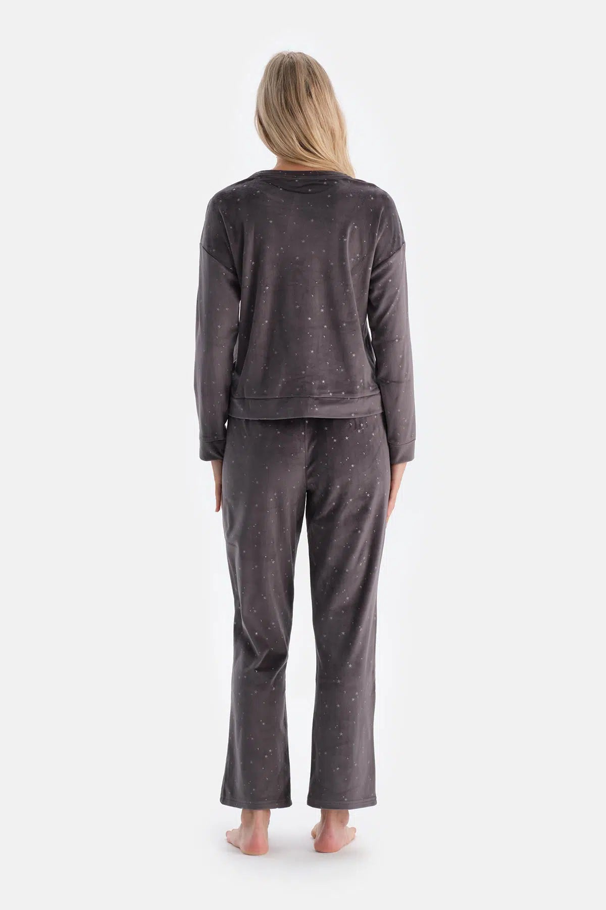 Siyah Parlak Yıldız Baskılı Uzun Kollu Kadife Pijama Takımı