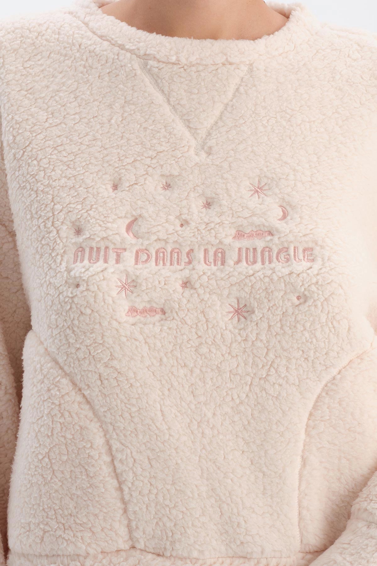 Ekru Nakışlı Polar Sweatshırtlü Pantolon Pijama Takımı