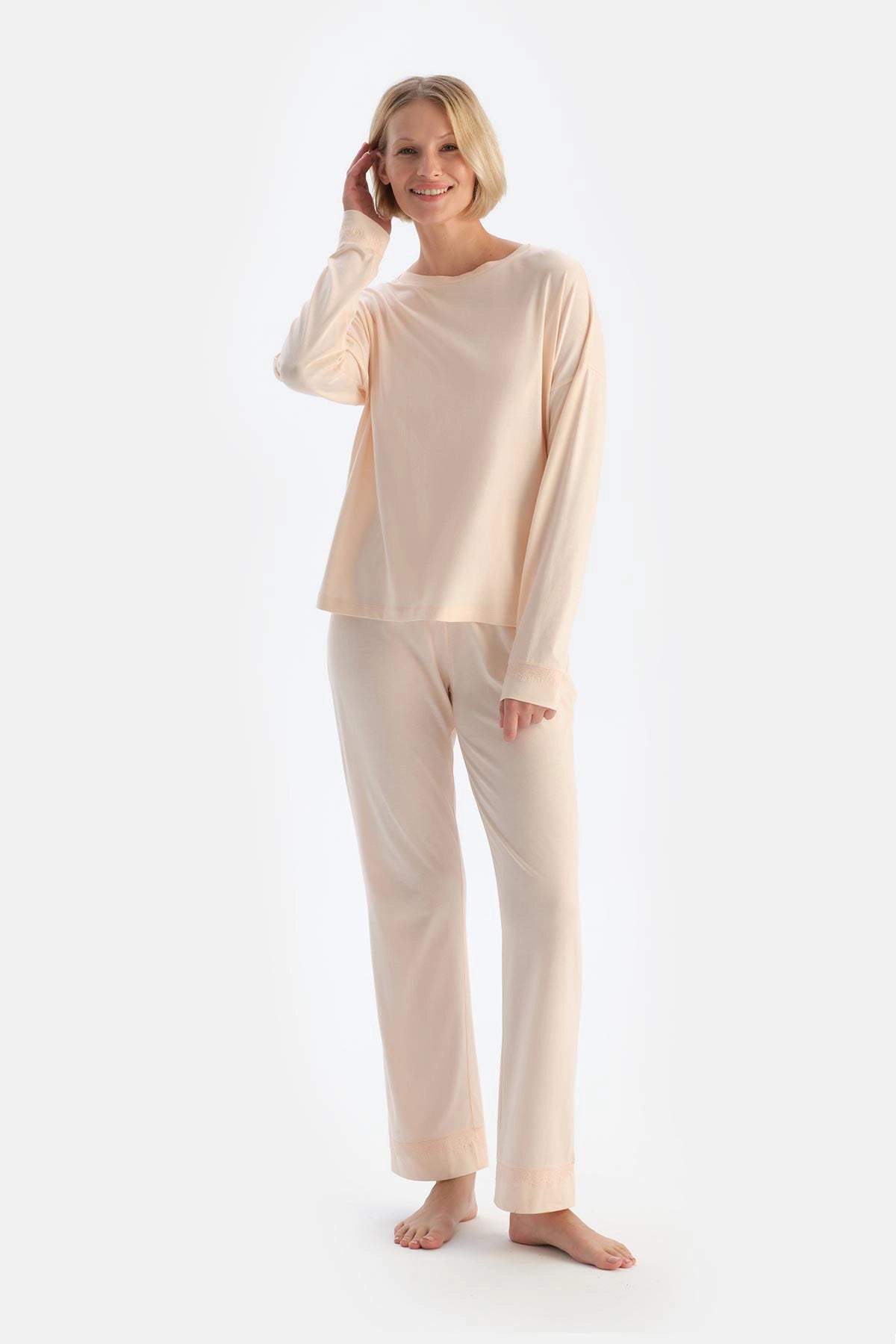 Pudra Kayık Yaka Dantel Detaylı Penye Modal Pijama Takımı