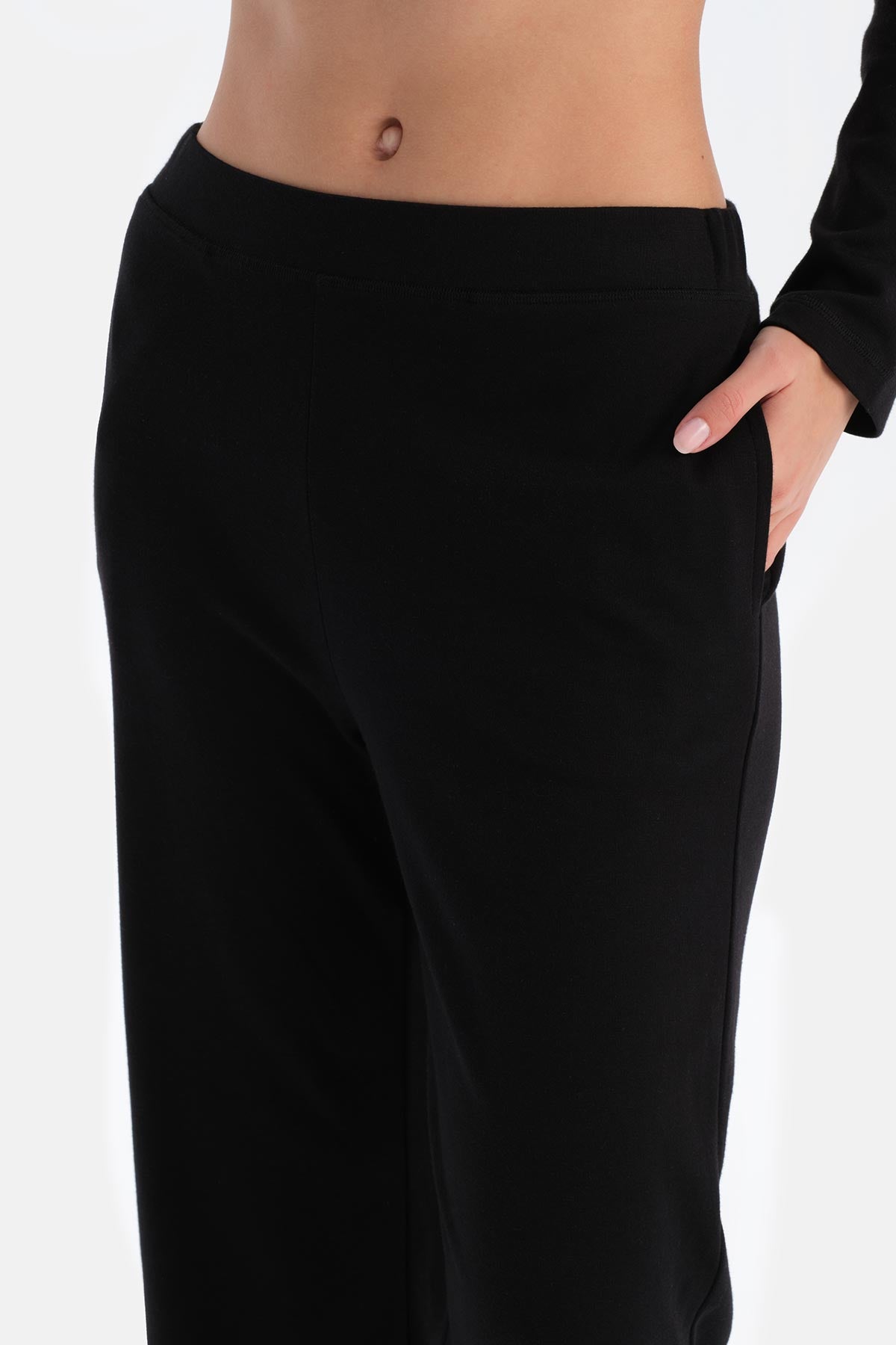 Siyah Bisiklet Yaka Düşük Omuz Cellıant Pijama Takımı