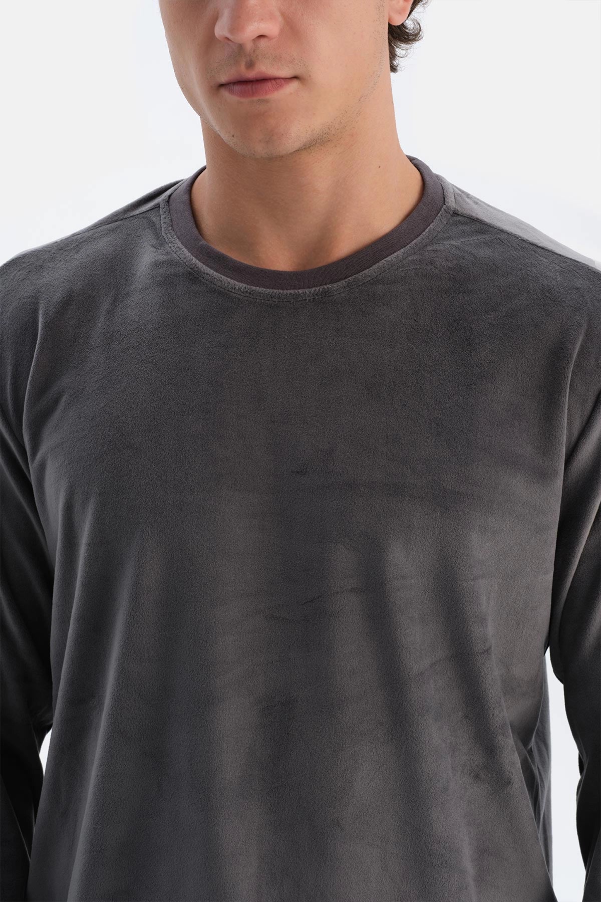 Antrasıt Bisiklet Yaka Uzun Kollu Tişört Pantolon Pijama Takımı