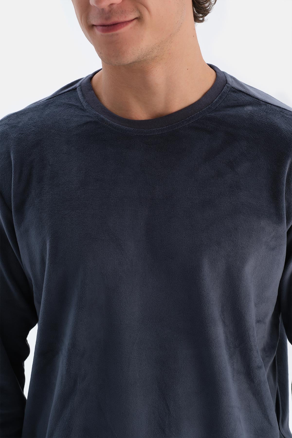 Lacivert Bisiklet Yaka Uzun Kollu Tişört Pantolon Pijama Takımı