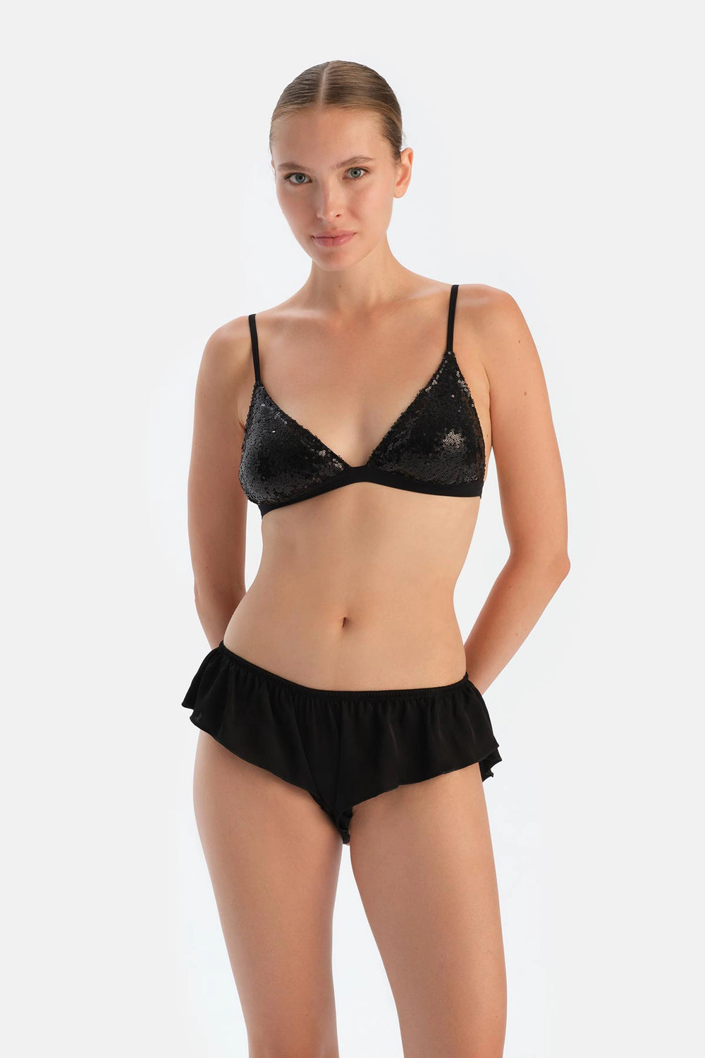 Siyah Payetli Üçgen Form Bralet