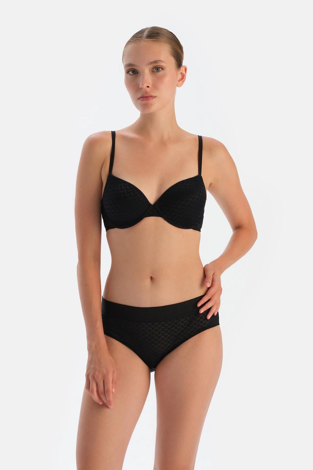 Siyah Dantelli Hipster Külot