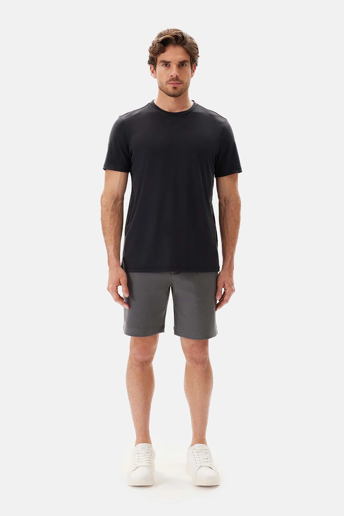 Siyah Bisiklet Yaka Kısa Kollu Regular Tişört