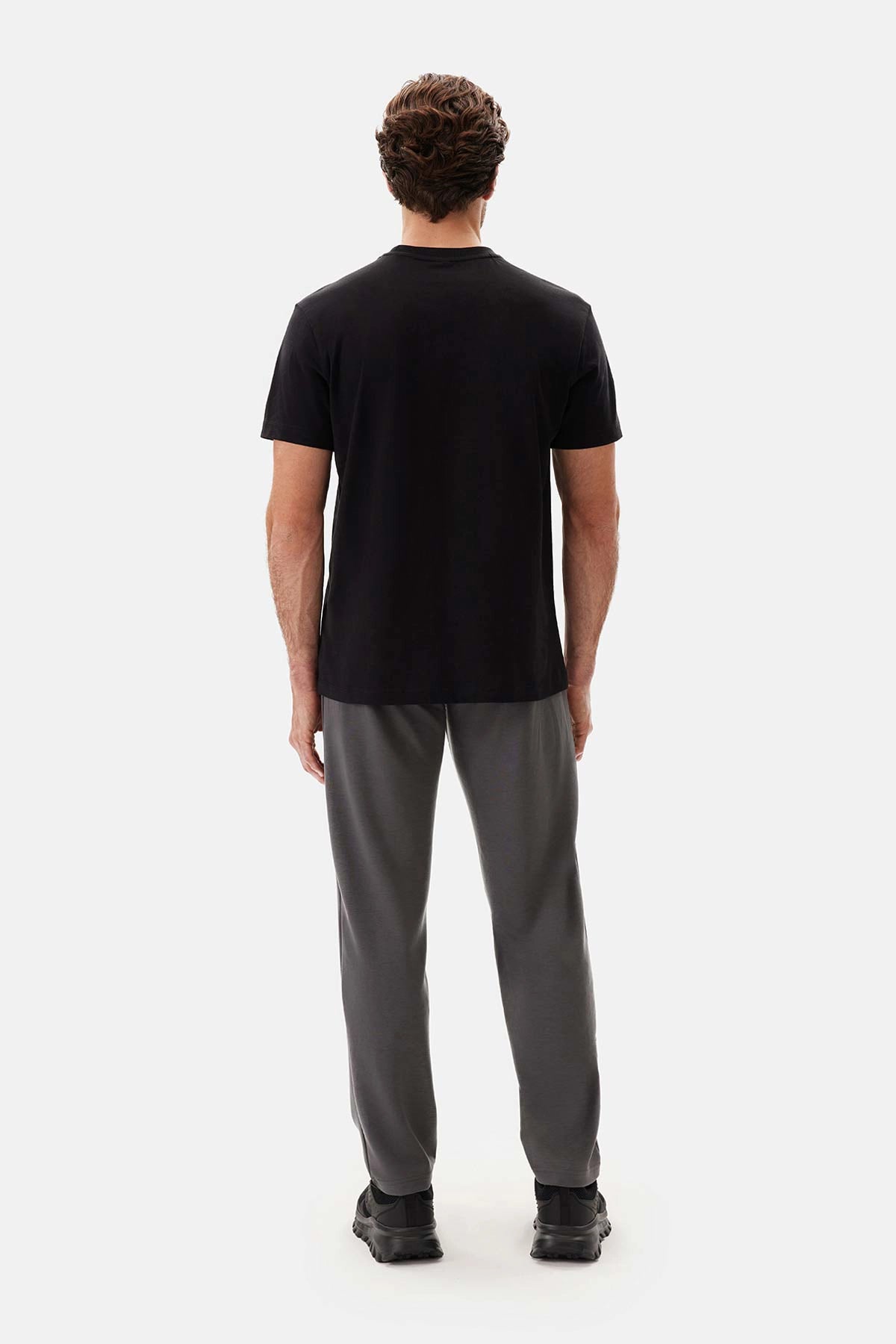 Siyah Bisiklet Yaka Kısa Kollu Supima Tişört