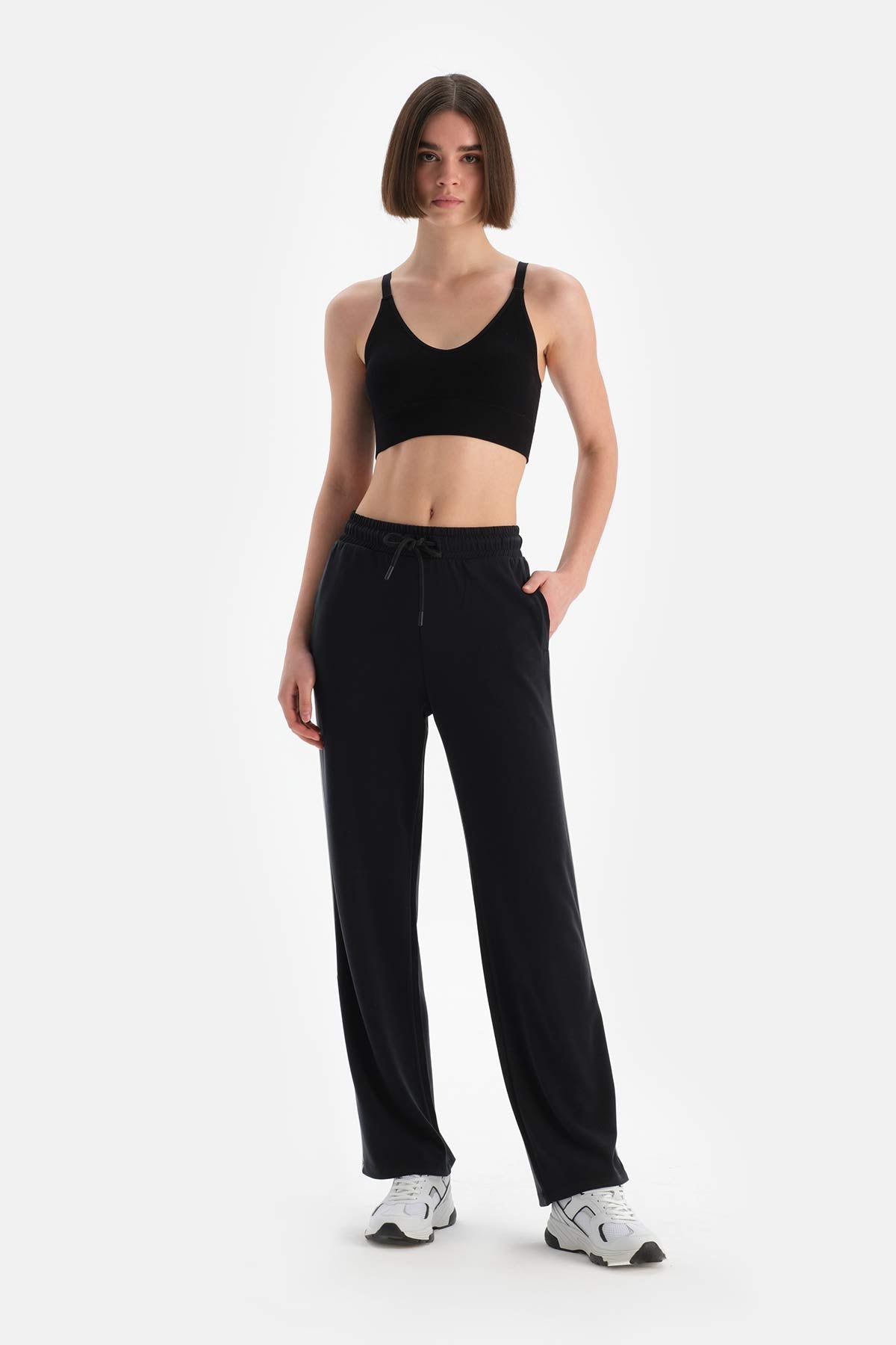 Siyah Dagi Active Kadın Ince Askılı Seamless Sporcu Sütyeni