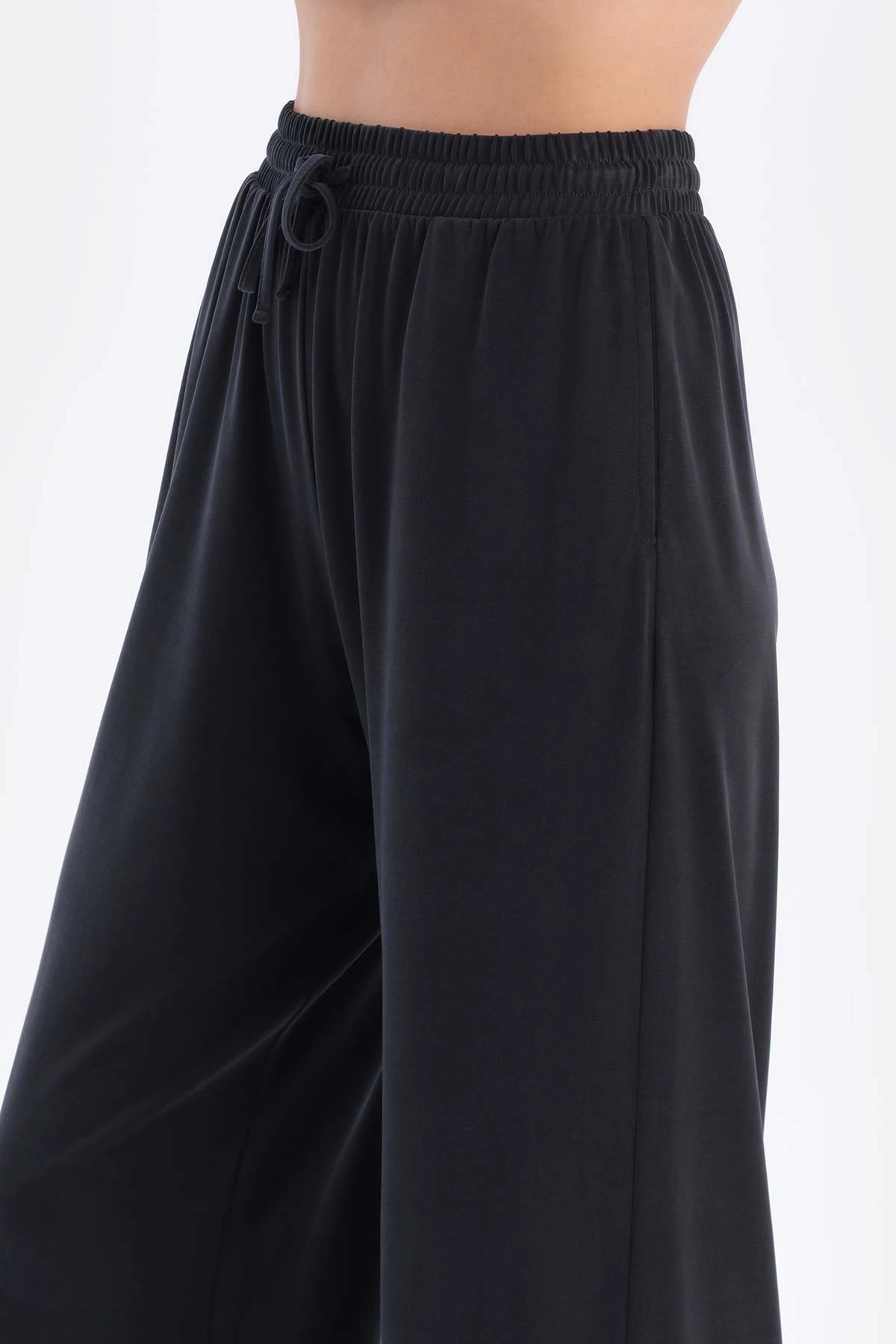 Siyah Cepli Cupro Pantolon