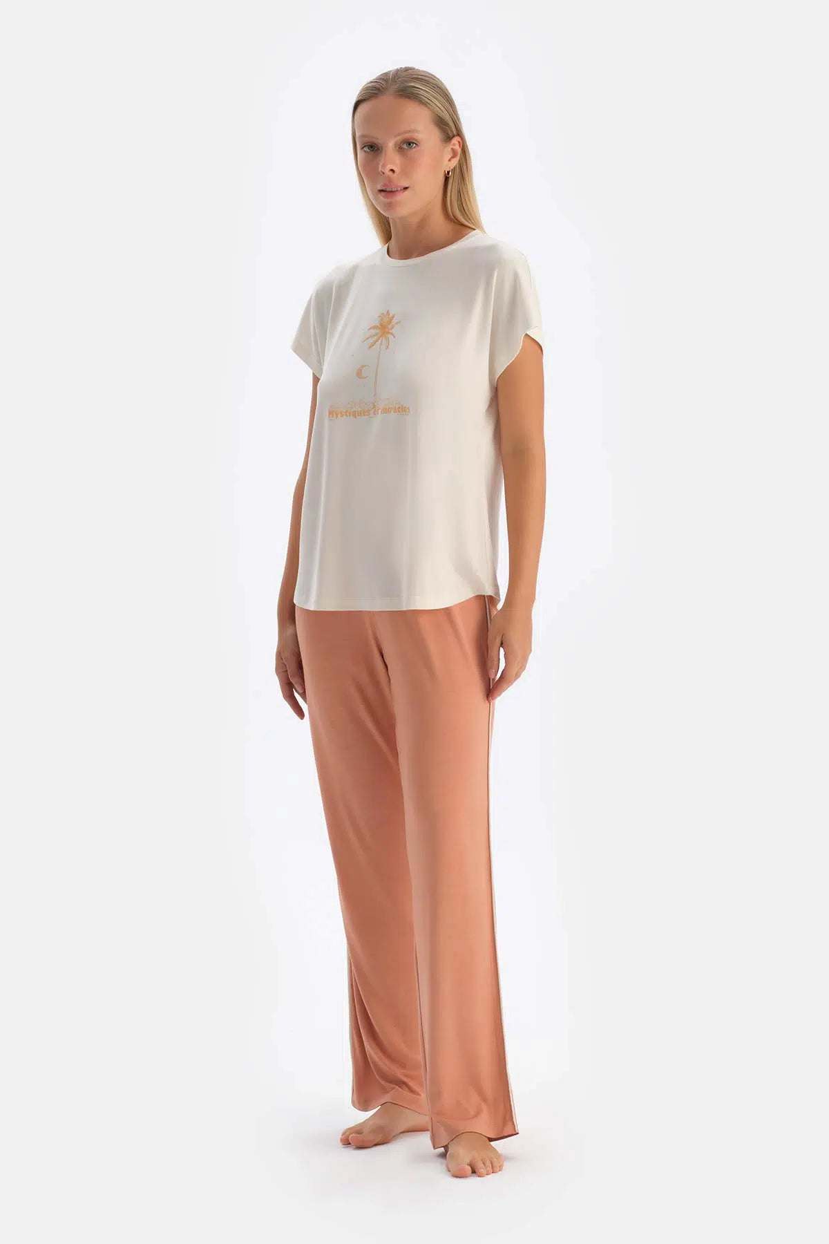 Kırık Beyaz Baskılı Modal Pijama Takımı