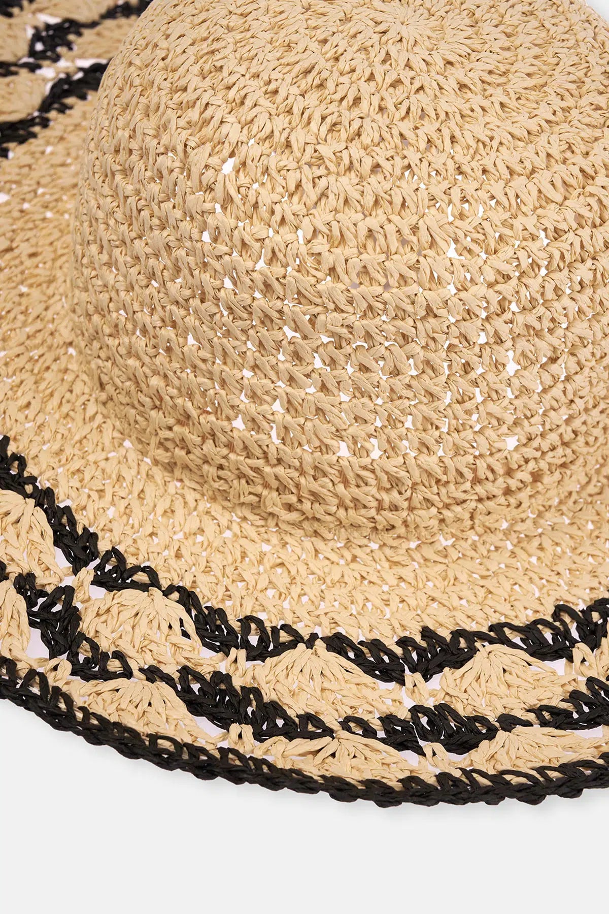 Ekru Desenli Hasır Şapka