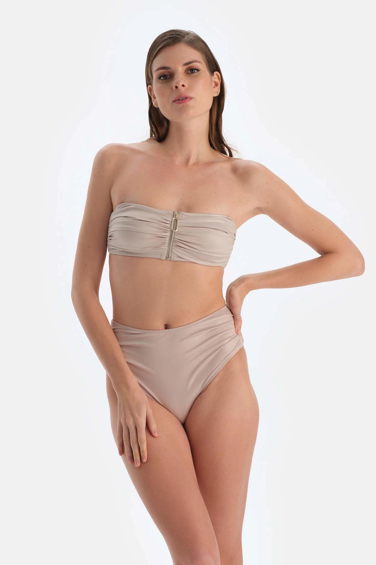 Bej Straplez Bikini Üst