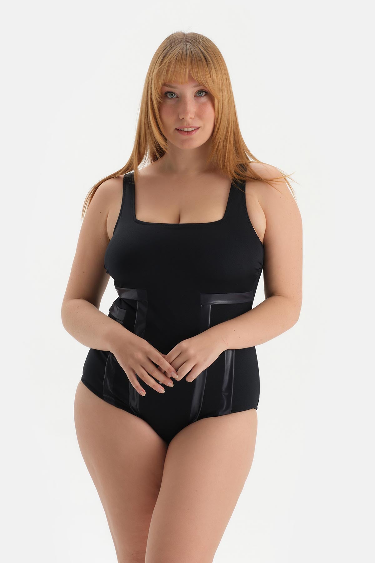 Siyah Kare Yaka Mayo