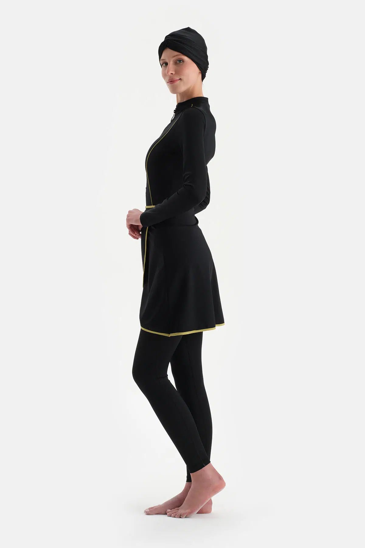 Siyah Fermuarlı Uk. 4 Parçalı Set