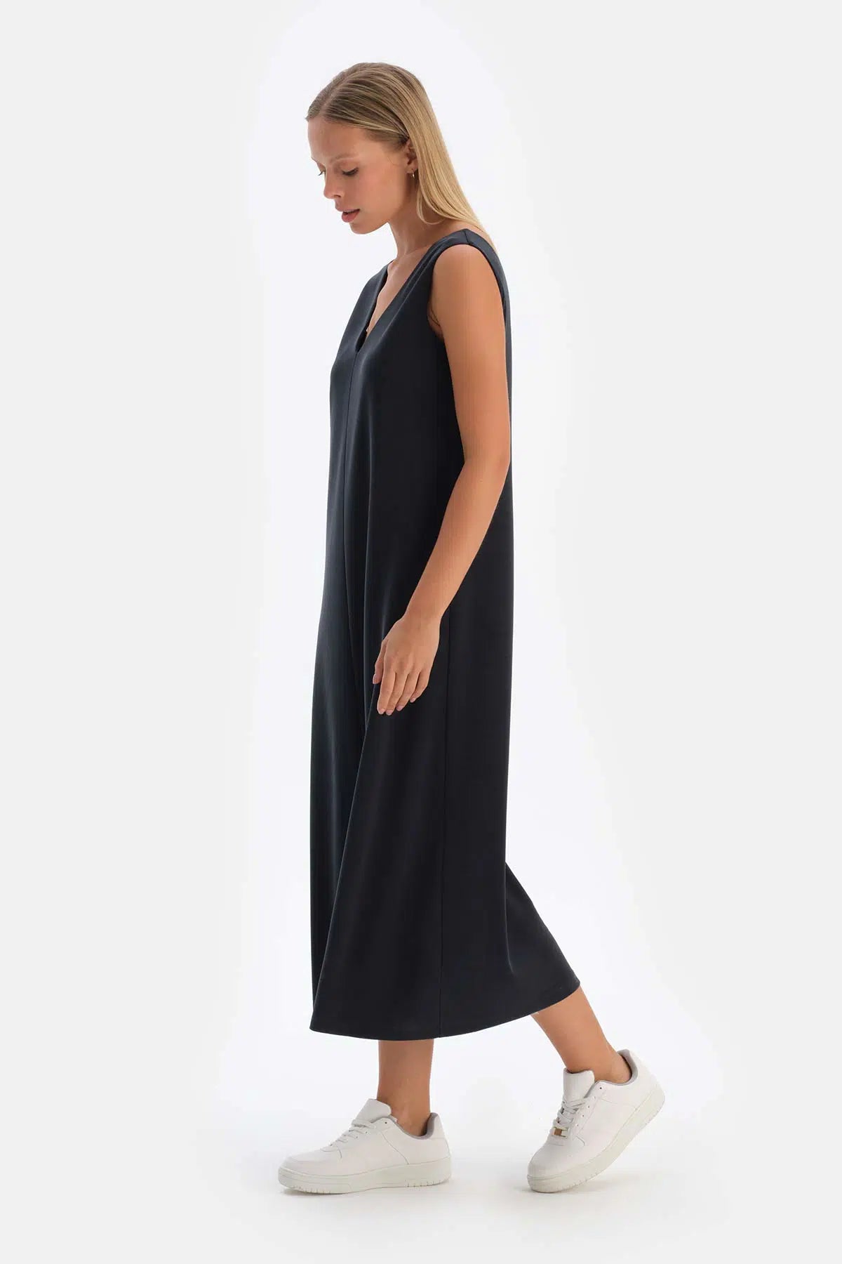 Siyah Modal Pike Askılı Uzun Elbise