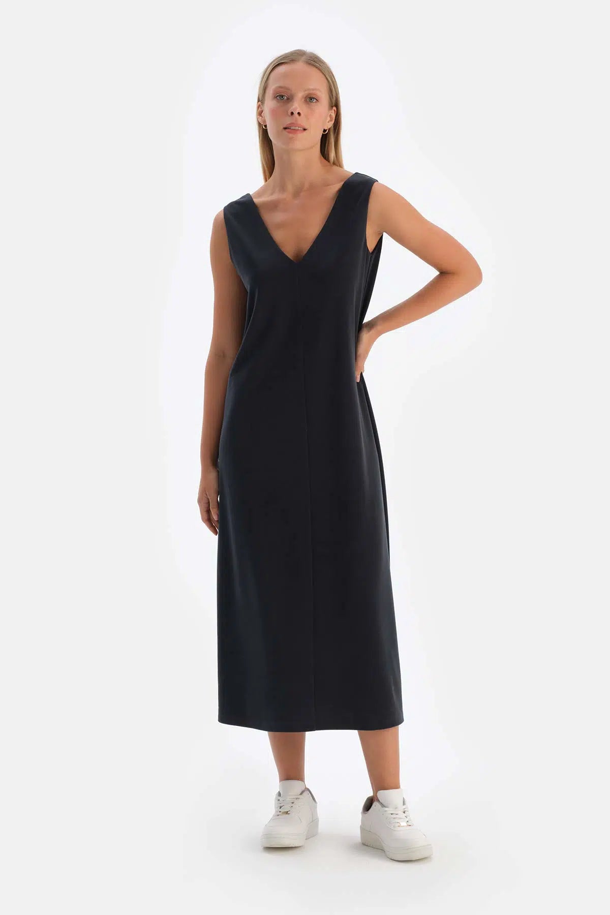 Siyah Modal Pike Askılı Uzun Elbise