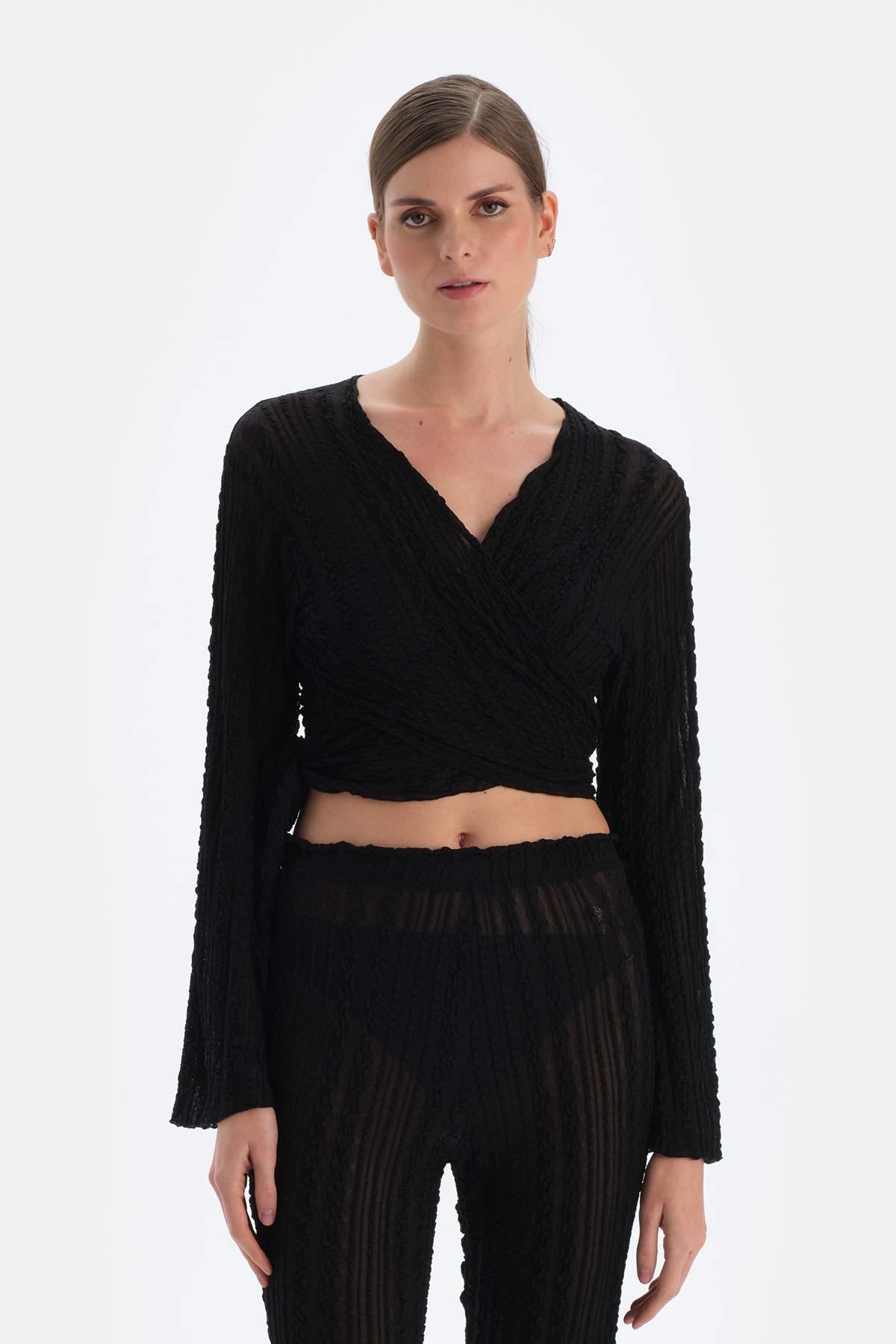 Siyah Önden Bağlamalı Kısa Gömlek