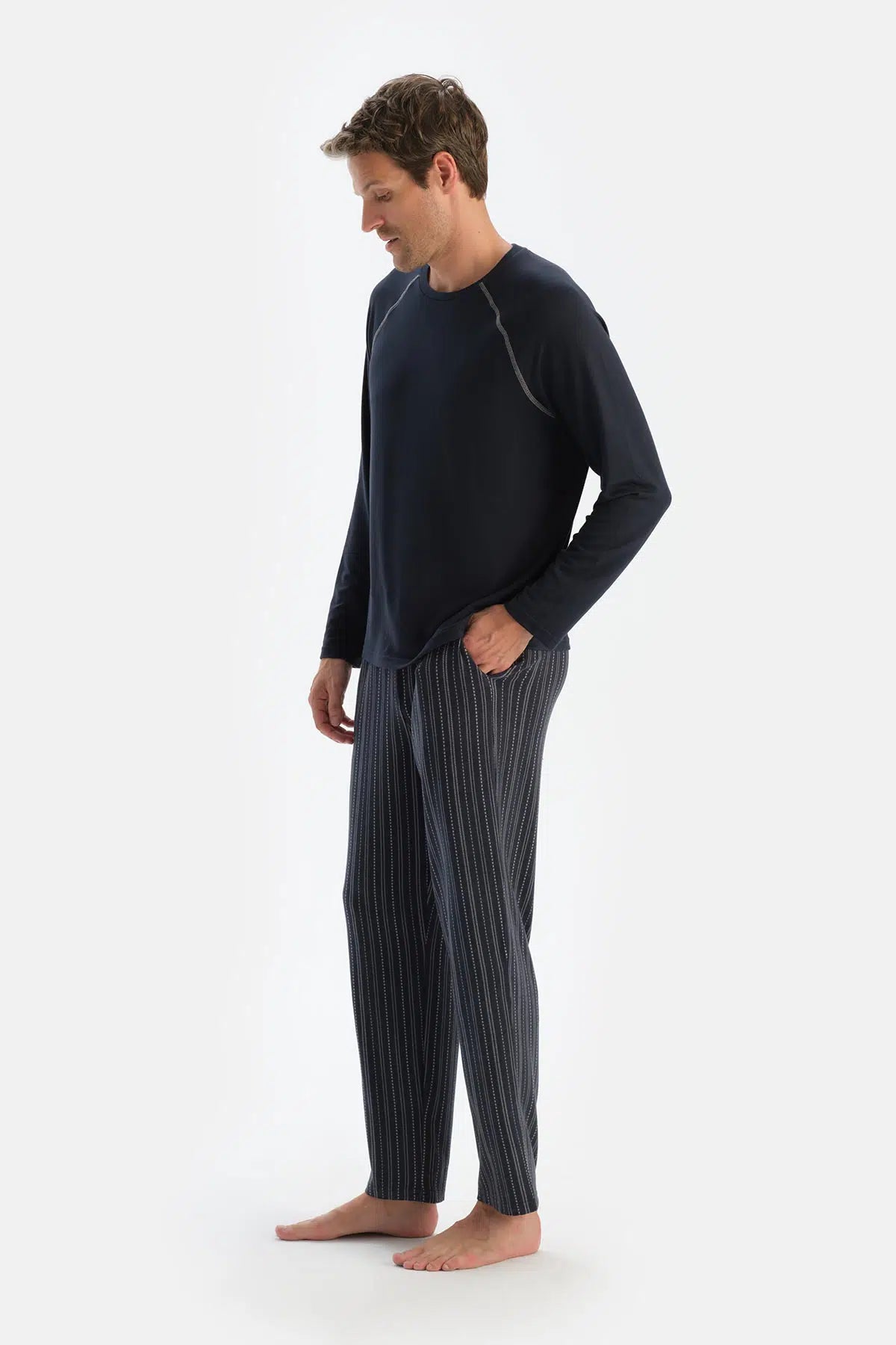 Lacivert Reglan Kol Detaylı Altı Desenli Pijama Takımı