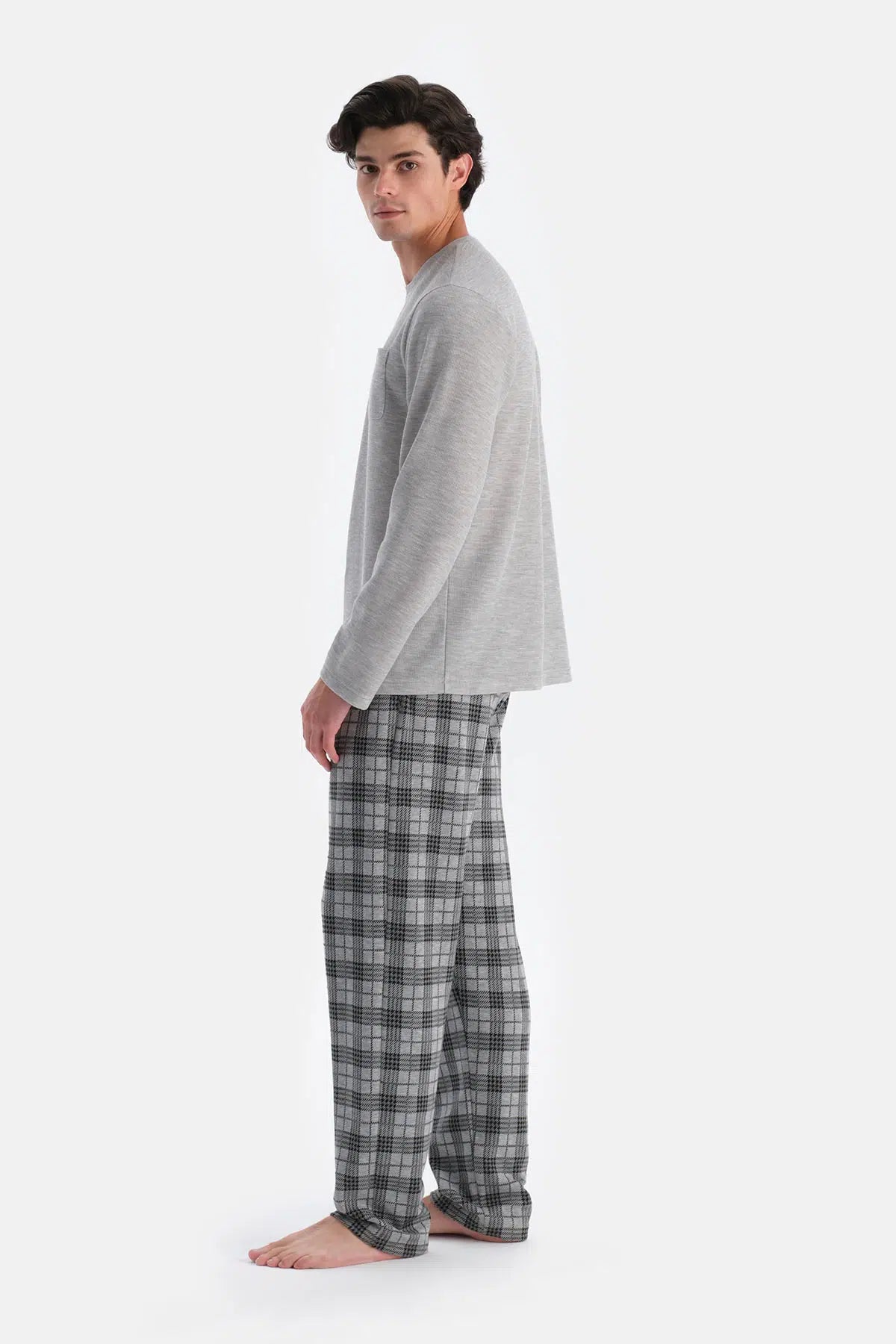 Gri Melanj Bisiklet Yaka Uzun Kollu Ekose Pantolonlu Pijama Takımı