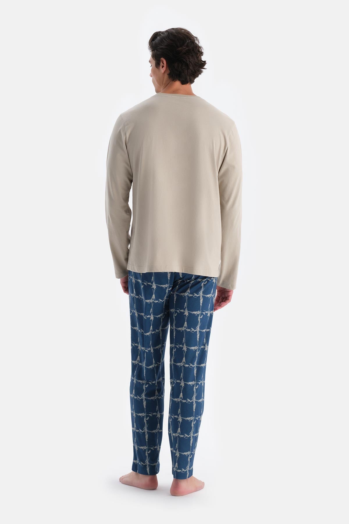 Gri V Yaka Baskı Detaylı Pantolon Pijama Takımı