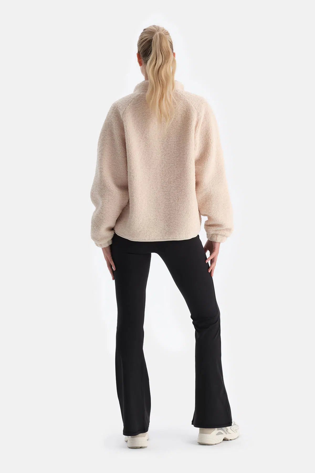 Krem Kadın Önden Fermuarlı Garnili Polar Sweatshırt