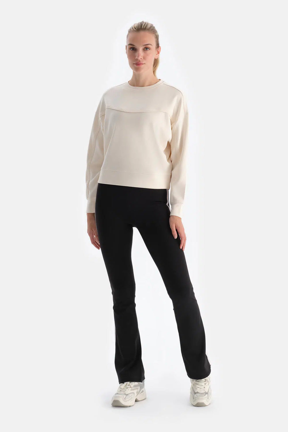 Siyah Kadın Şerit Detaylı Şardonlu Ispanyol Tayt