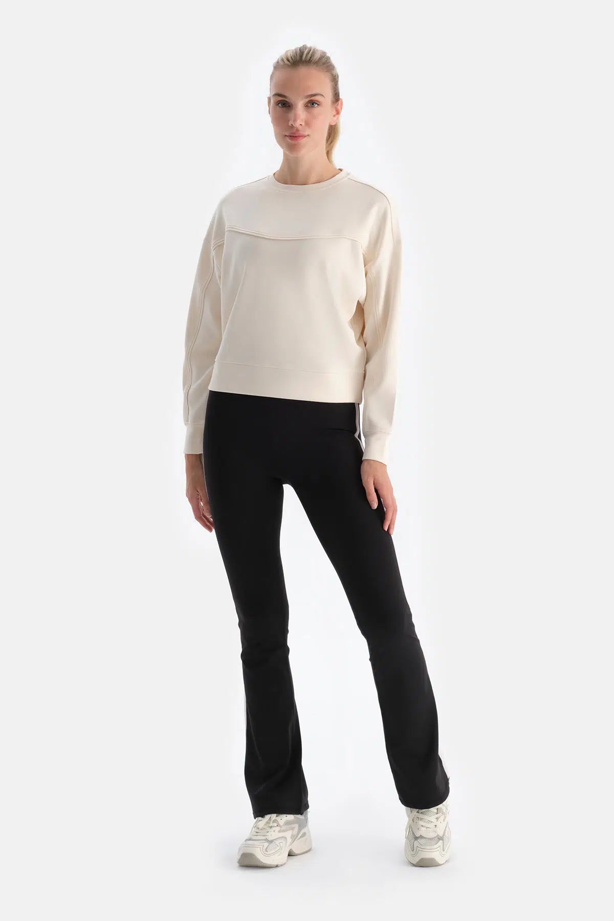 Siyah Kadın Şerit Detaylı Şardonlu Ispanyol Tayt