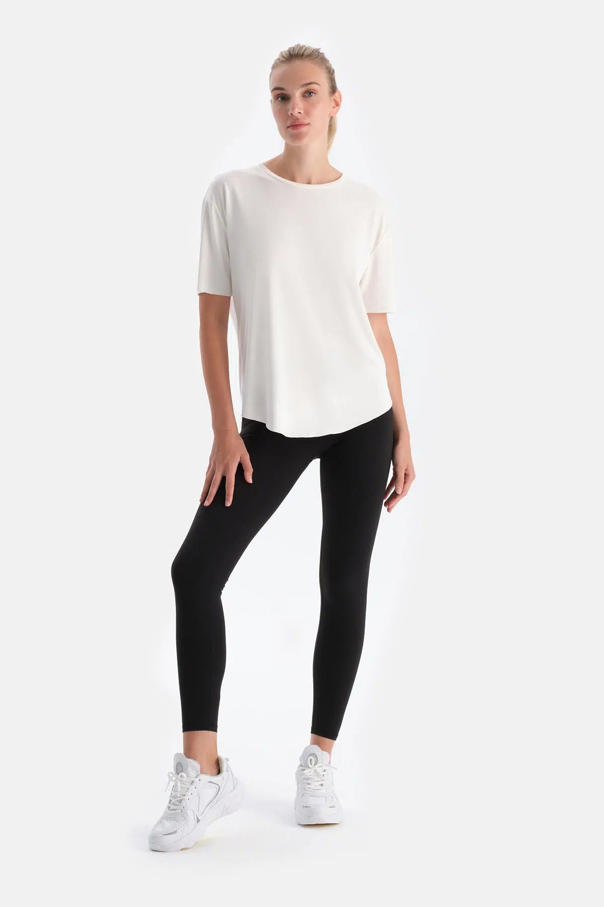 Siyah Kadın Şardonlu Tayt